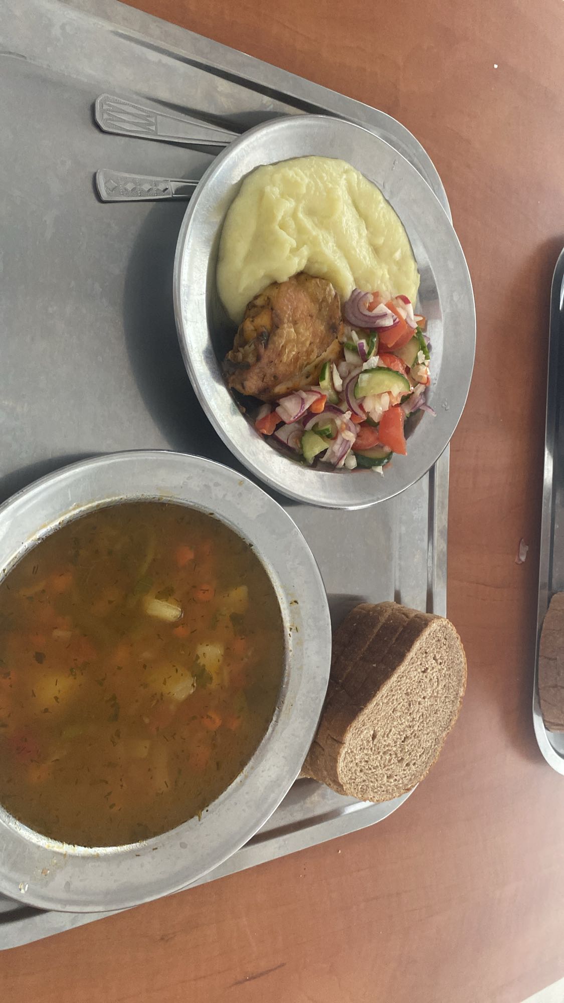 Prânz tradițional cantină