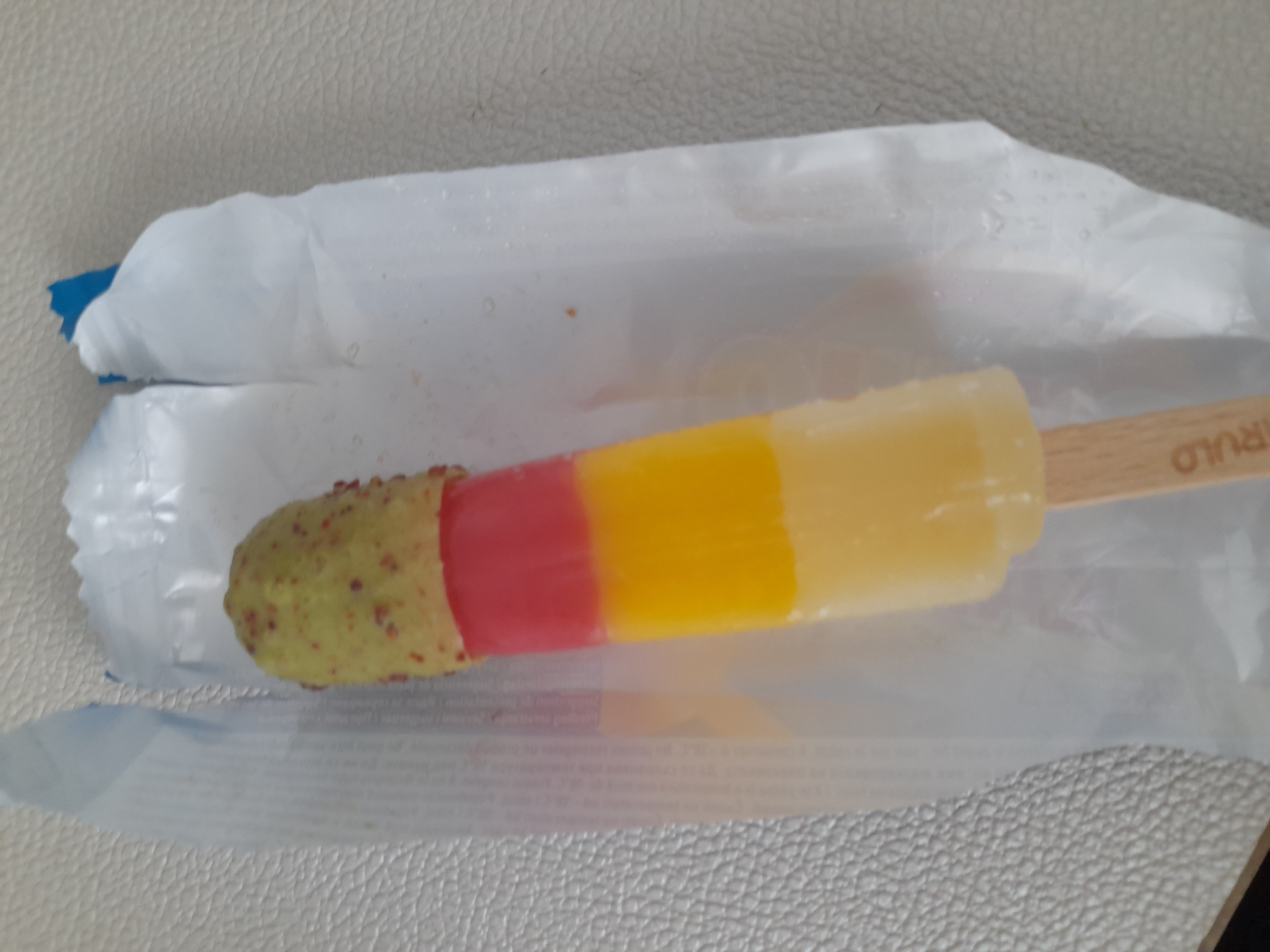 Pistache-fruit ijslolly