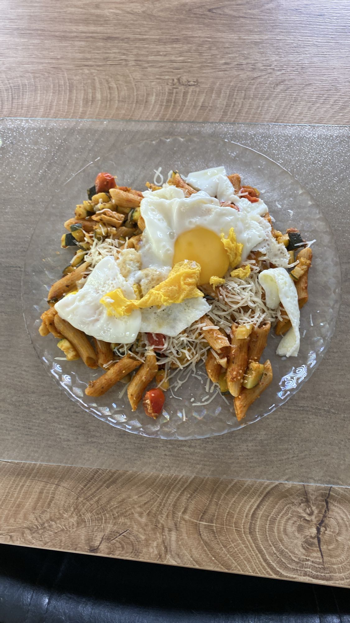 Pâtes légumes œufs fromage