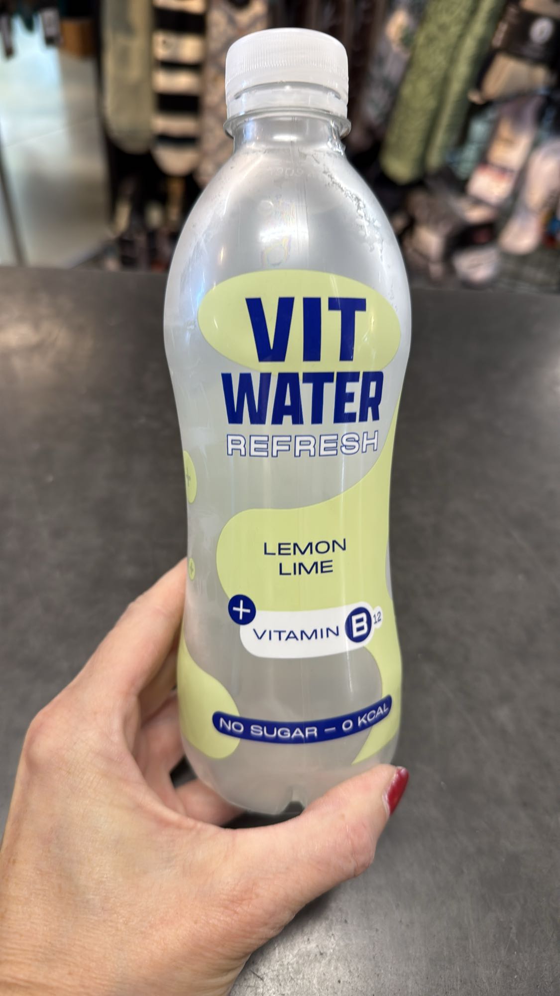 Vitwater citroen limoen