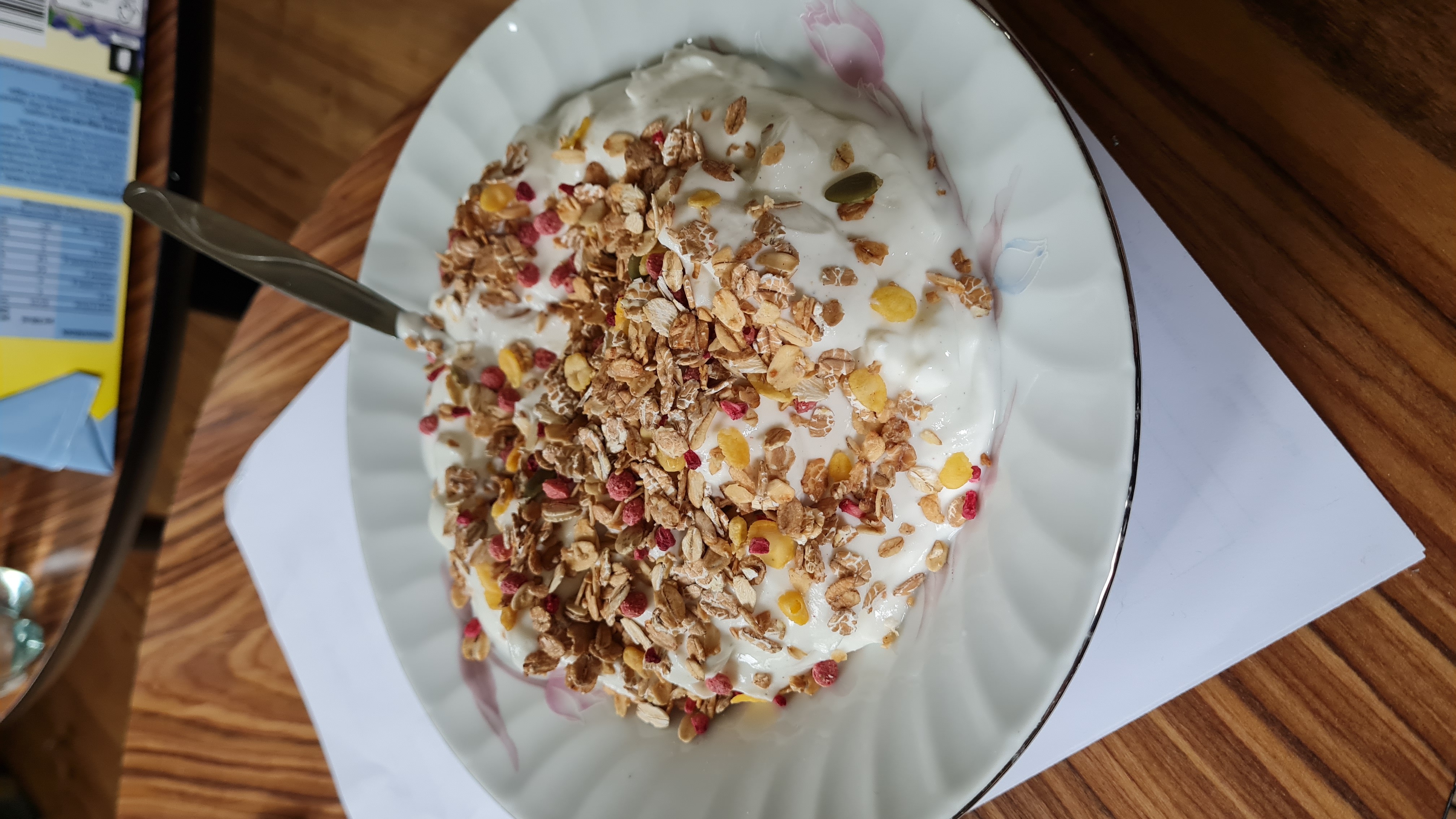 Vanilla quark with muesli