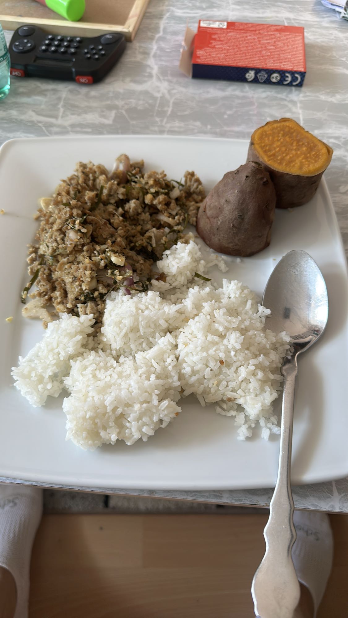 Reis mit Gemüse und Süßkartoffel