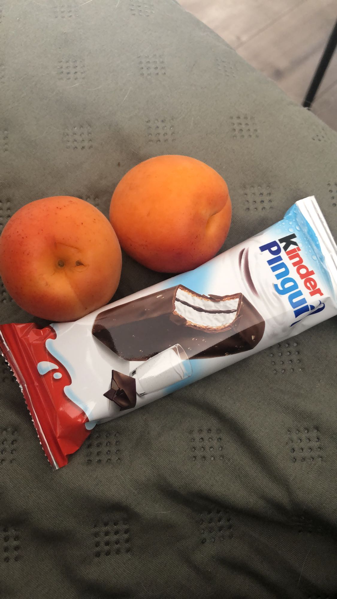 Abricots et Kinder Pingui