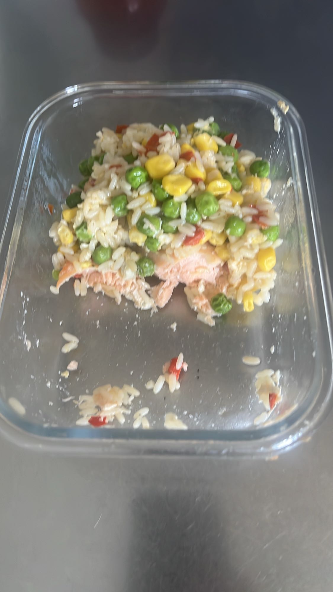 Lax med ris och grönsaker