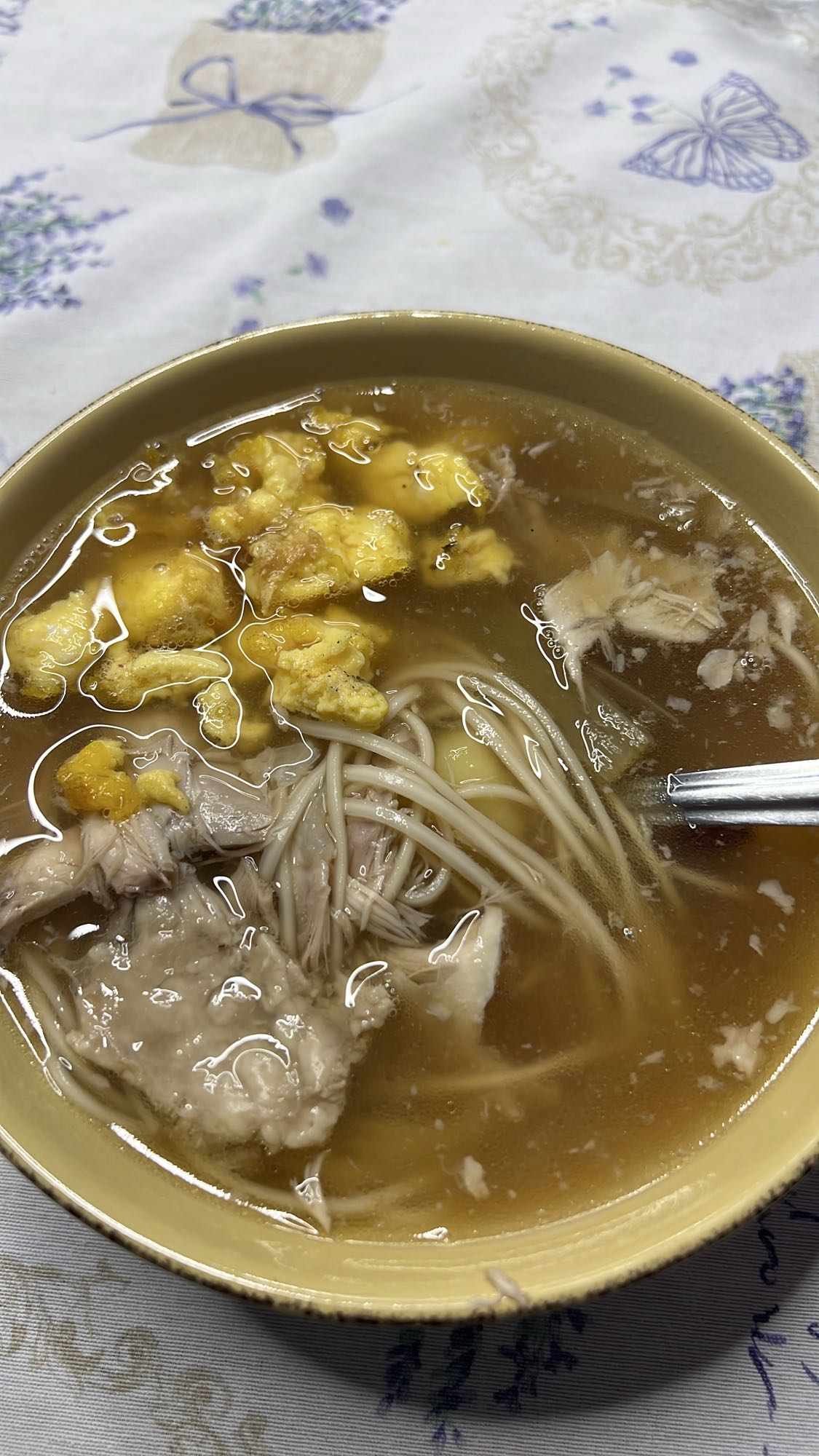 Supă de pui cu tăiței