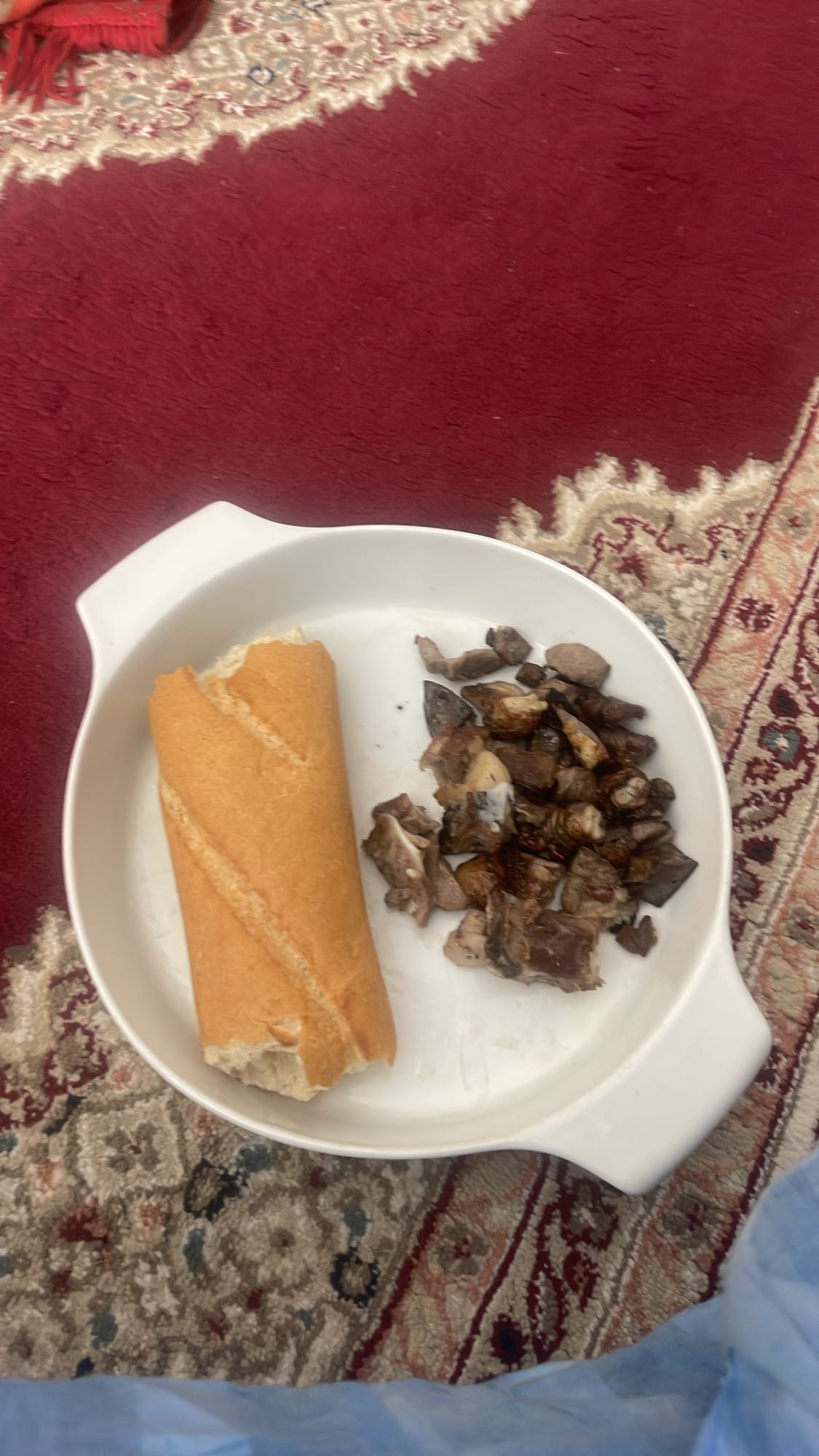 Baguette et viande grillée