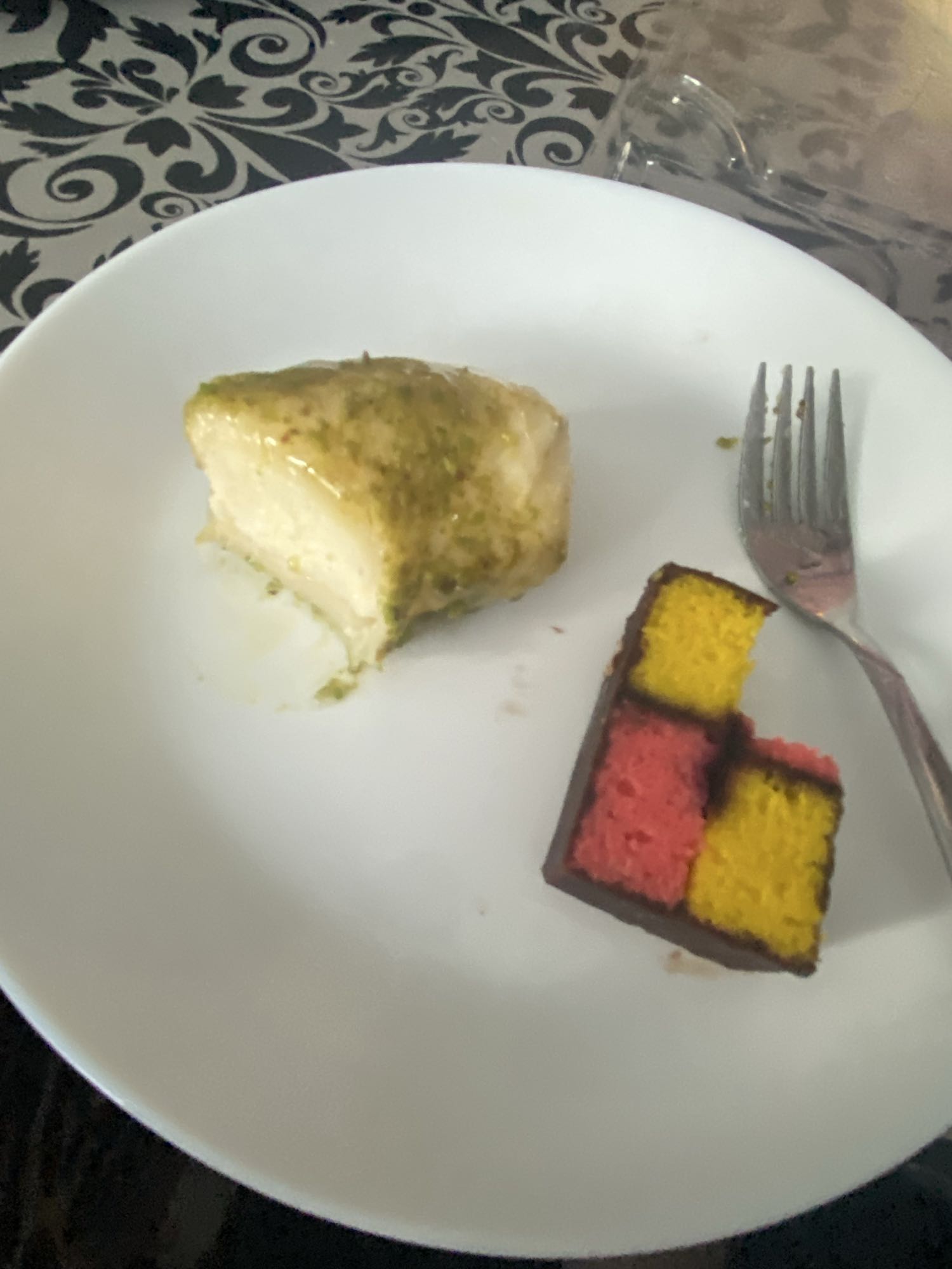 حلويات مشكلة