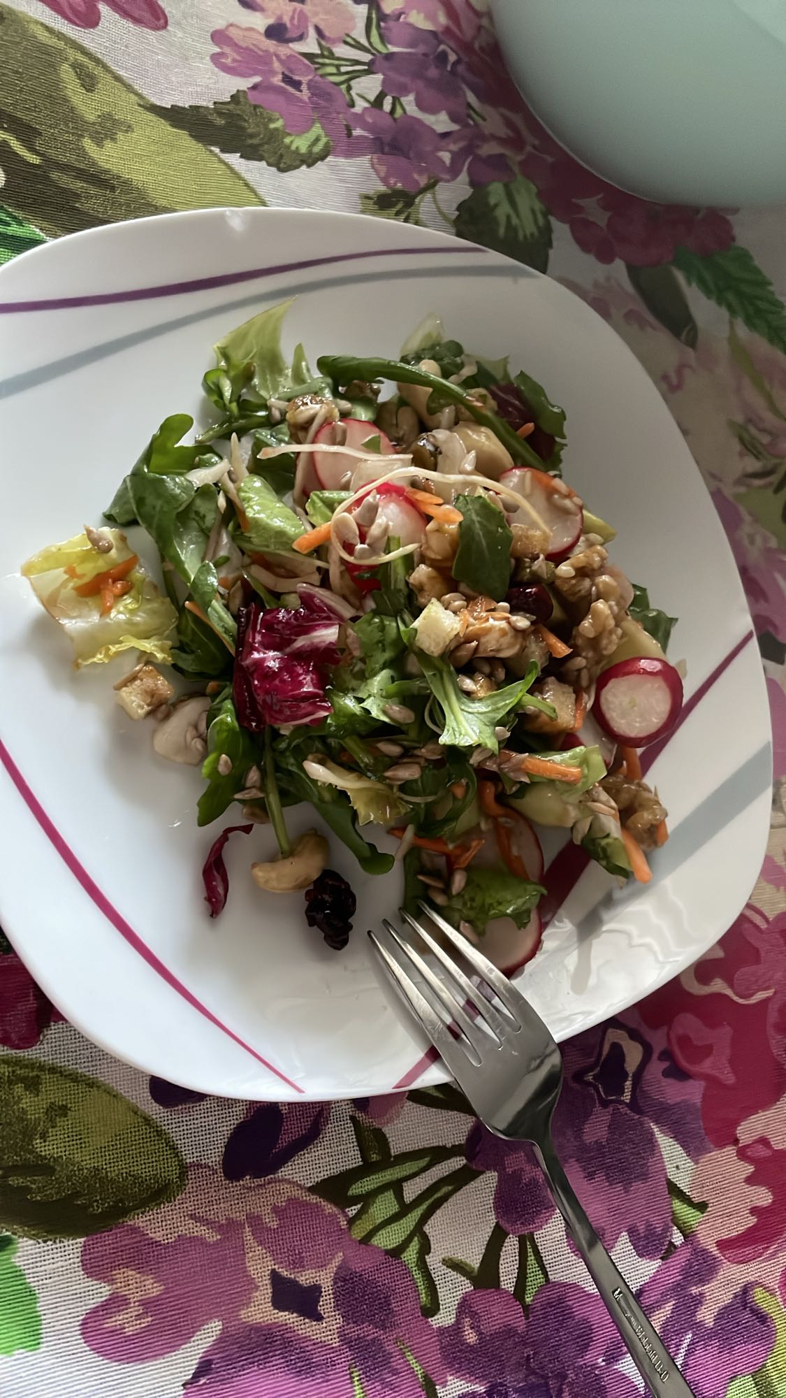 Gemischter Nusssalat