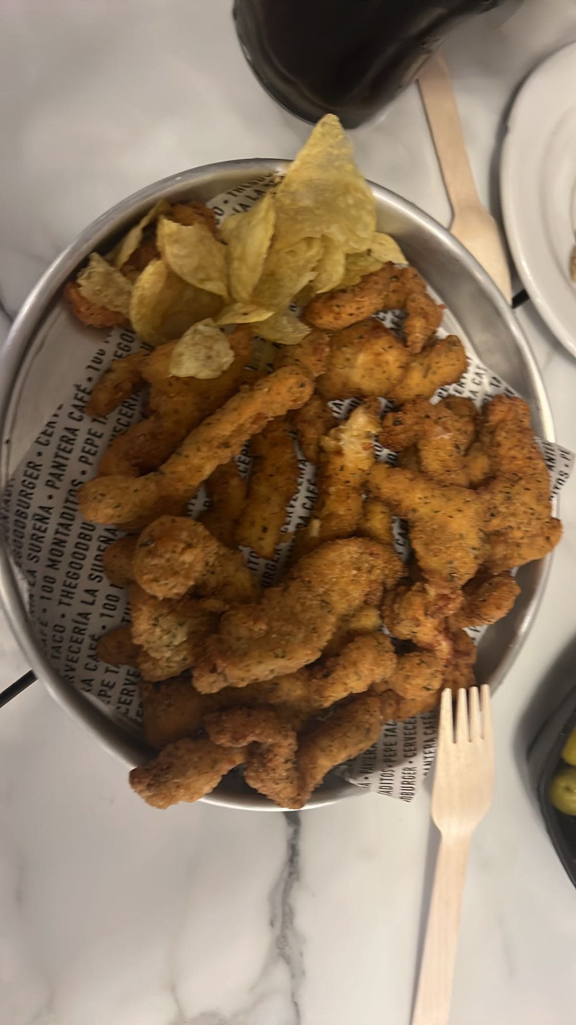 Pollo empanizado y papas