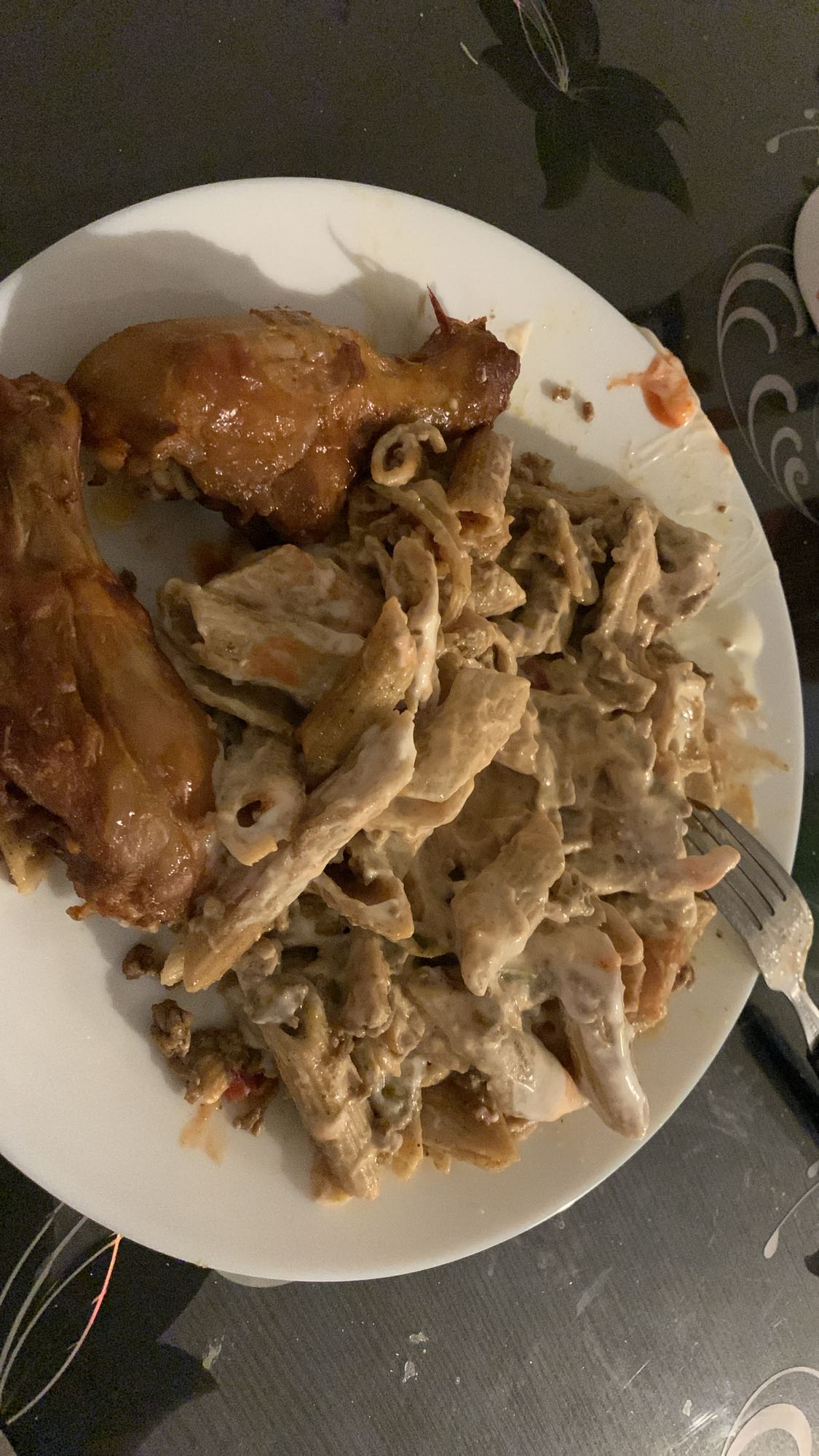 Krämig pasta med kyckling