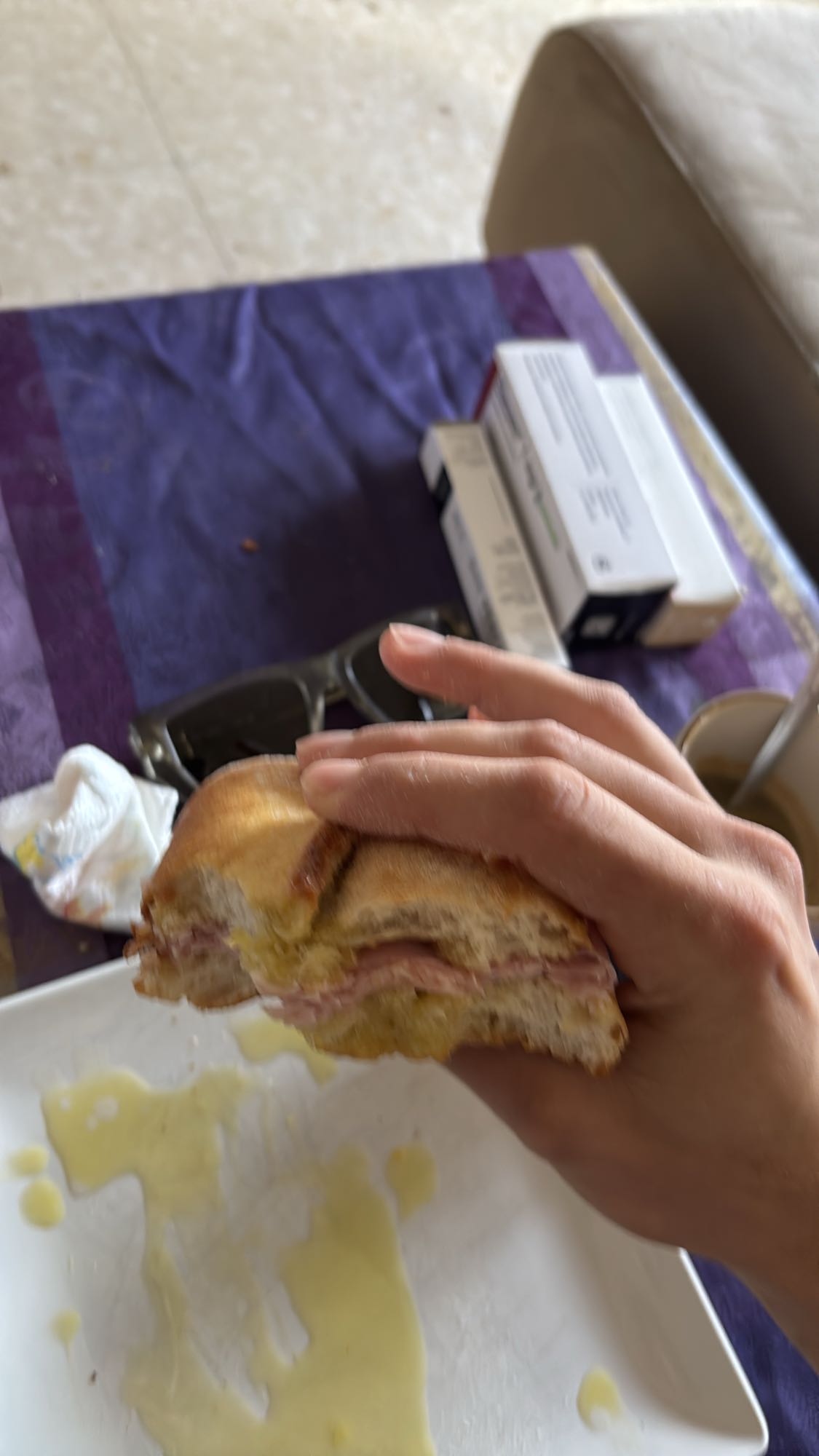 tostada de jamón York con aceite