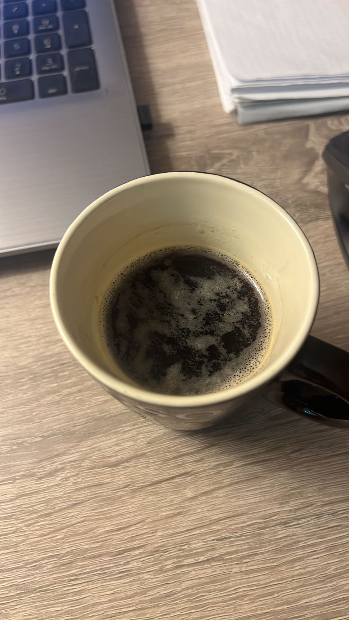 Cafea neagră simplă