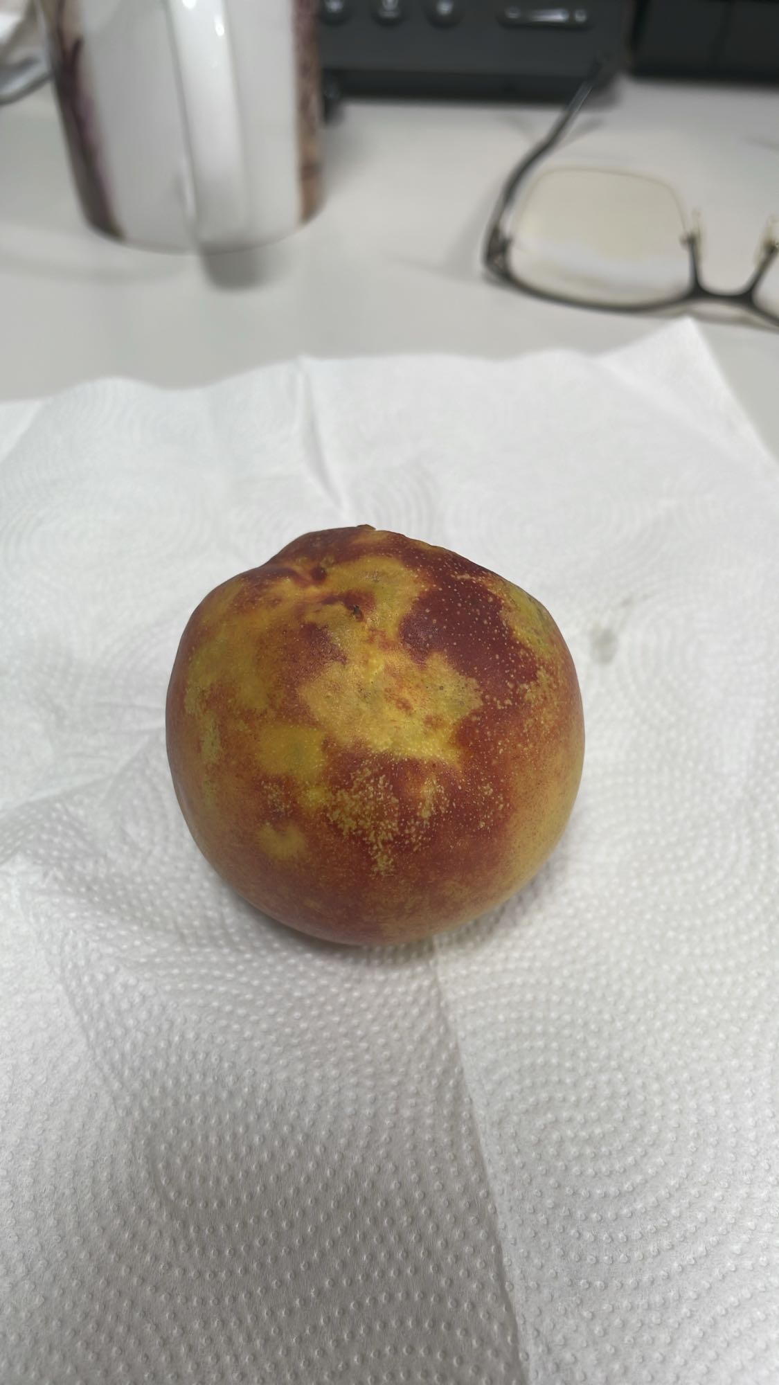 Piersică proaspătă