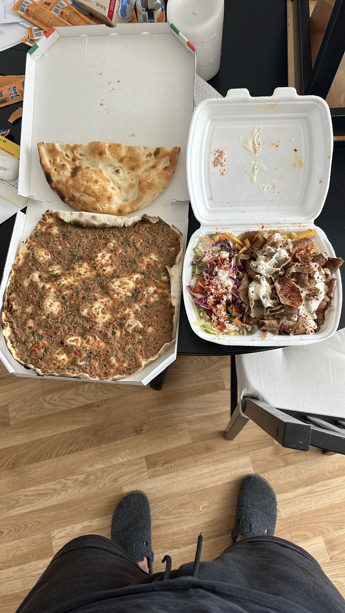 Lahmacun mit Döner Teller