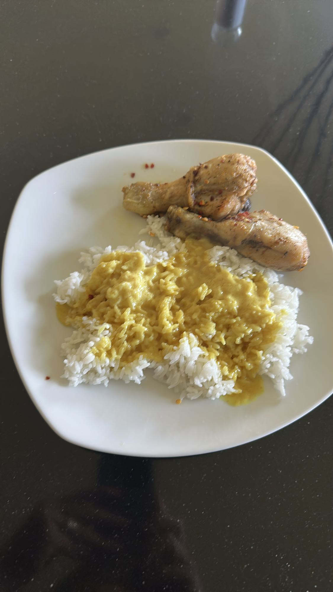 Kyckling med ris och sås