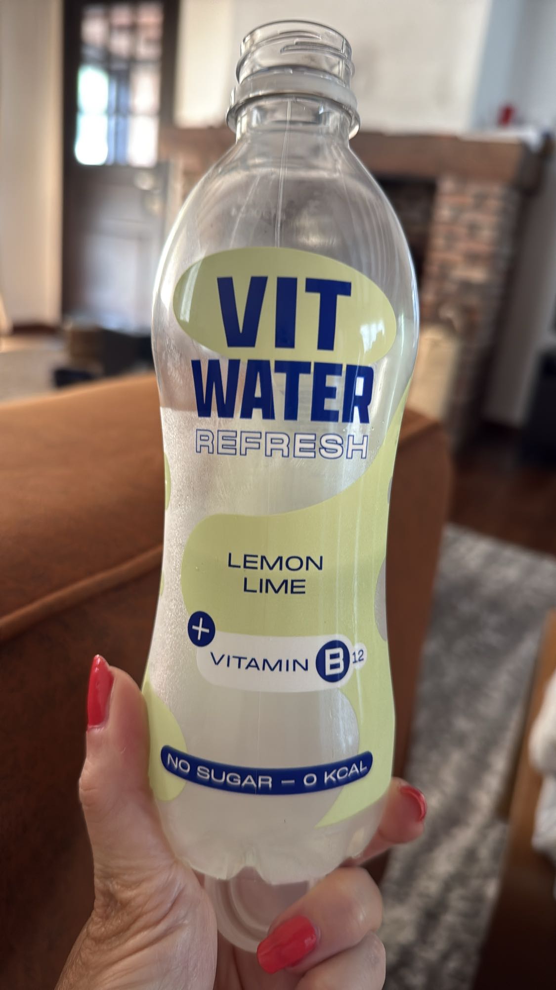 Vitwater citroen limoen