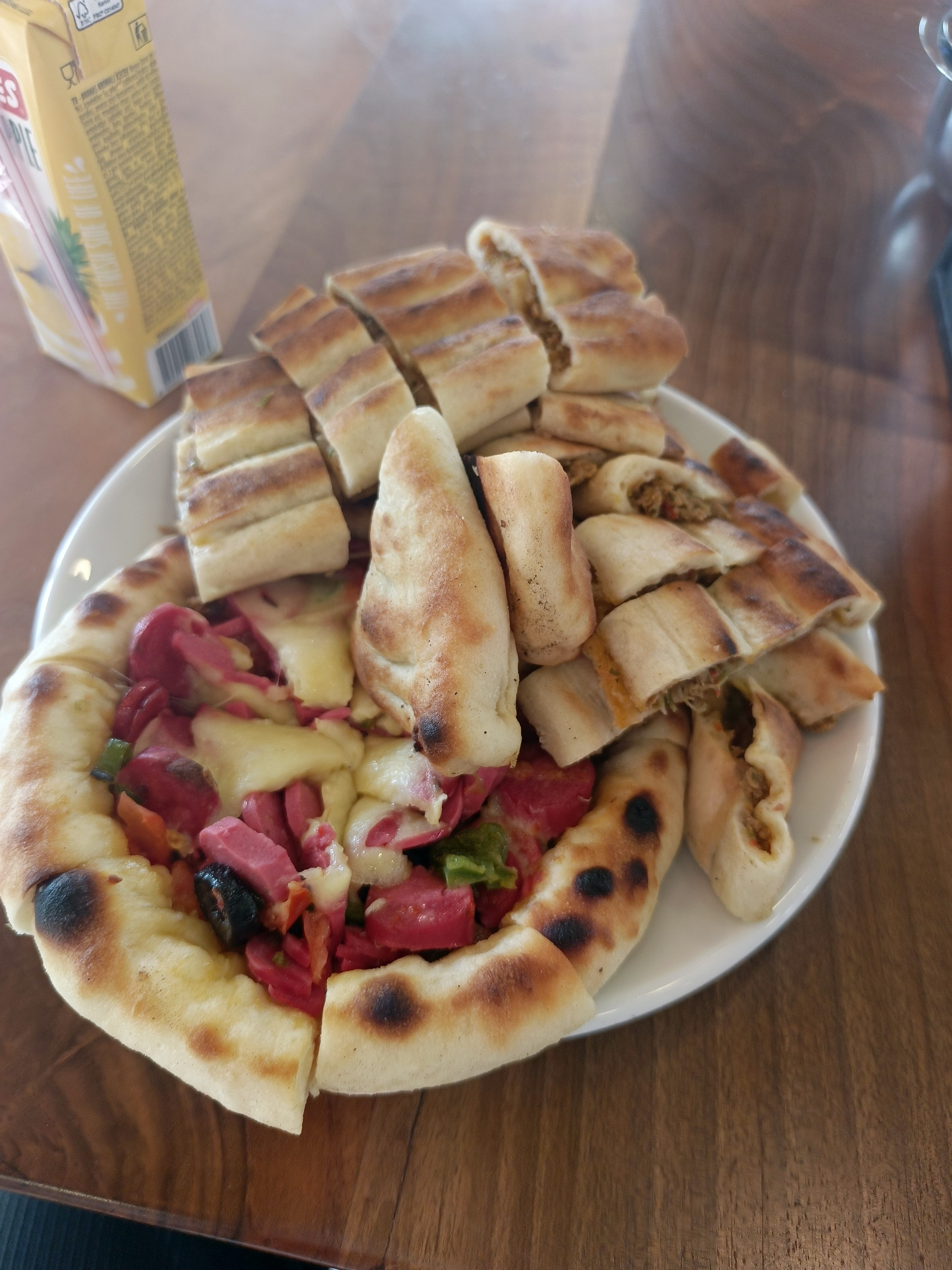 Turkish Pide Platter