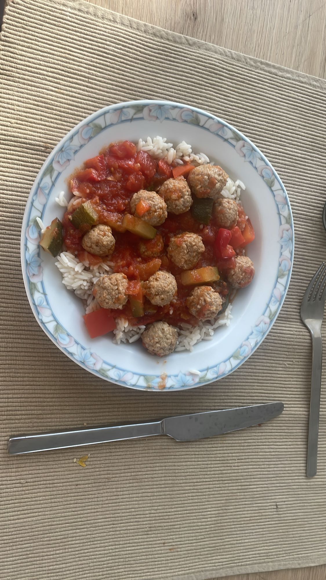 gehaktballetjes met rijst