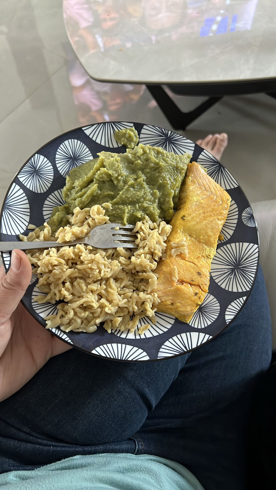 Saumon, pâtes, purée légumes