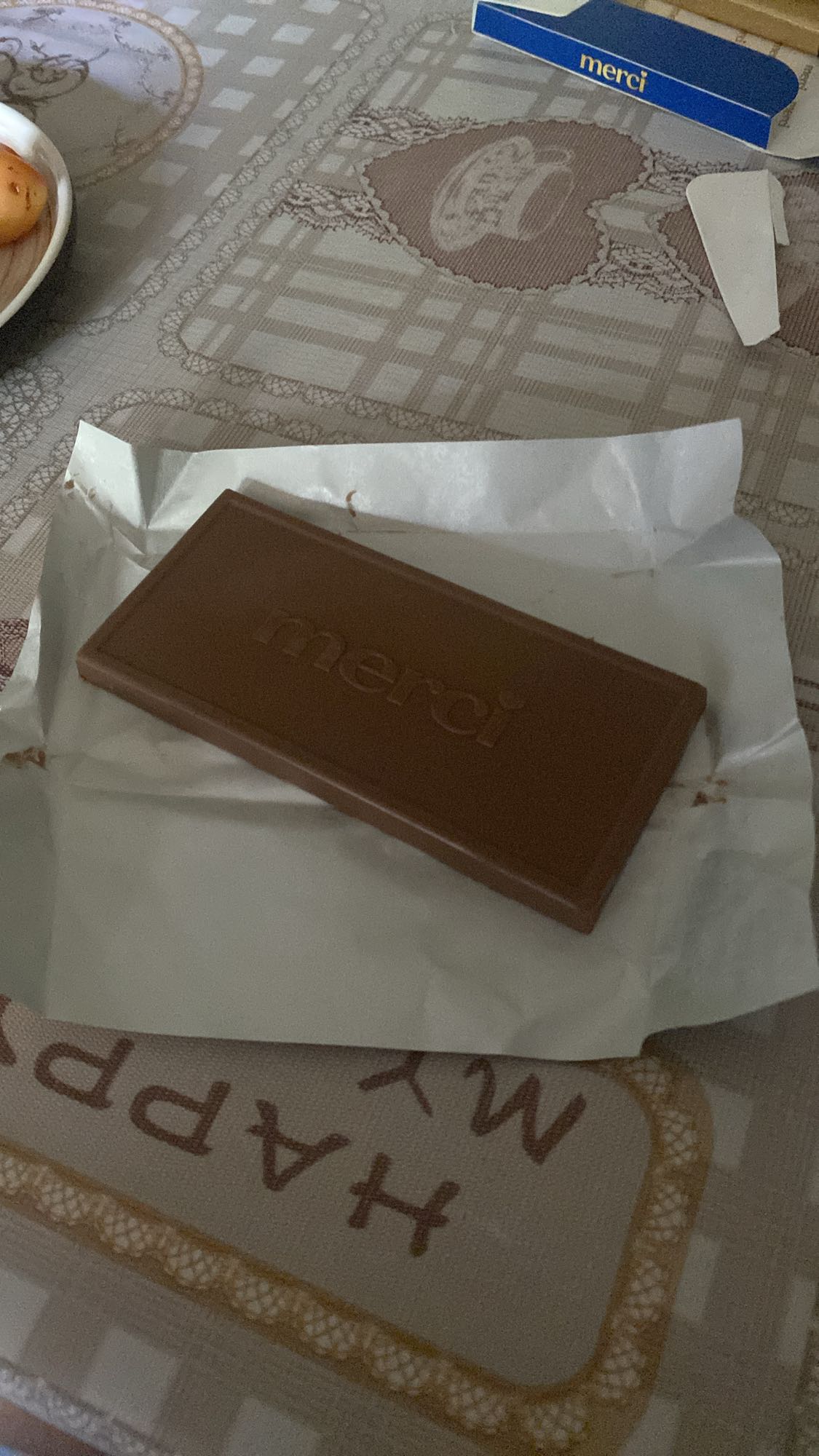 молочный шоколад Merci