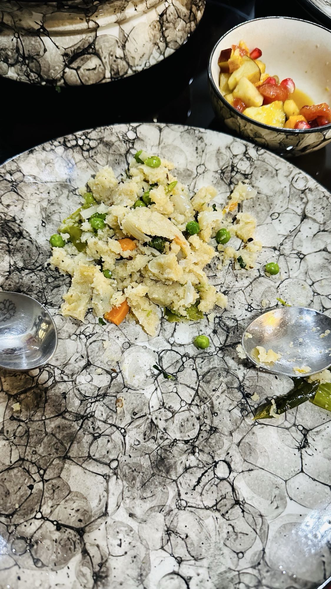 Vegetable Upma & Fruit Salad