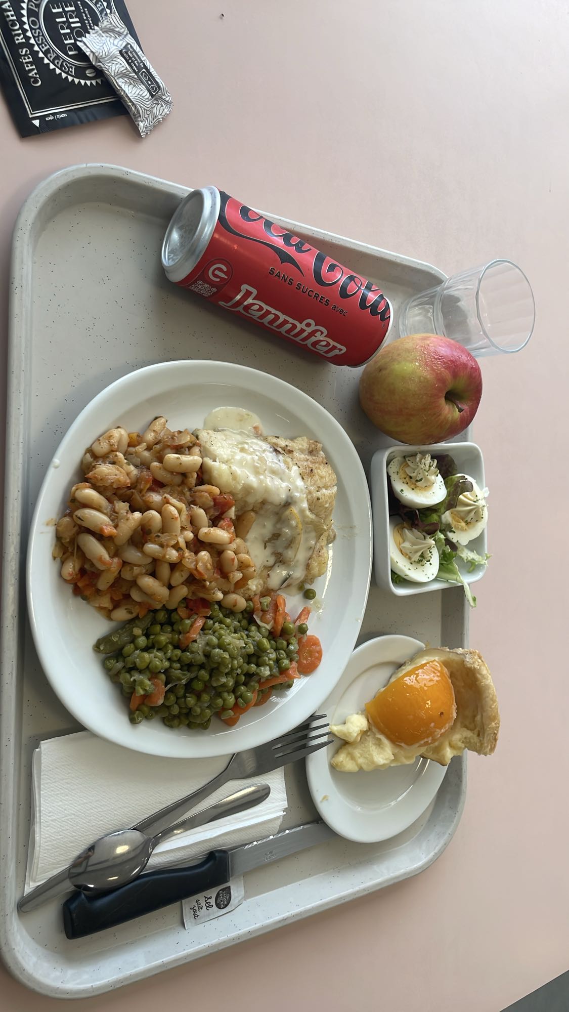 Déjeuner complet cantine