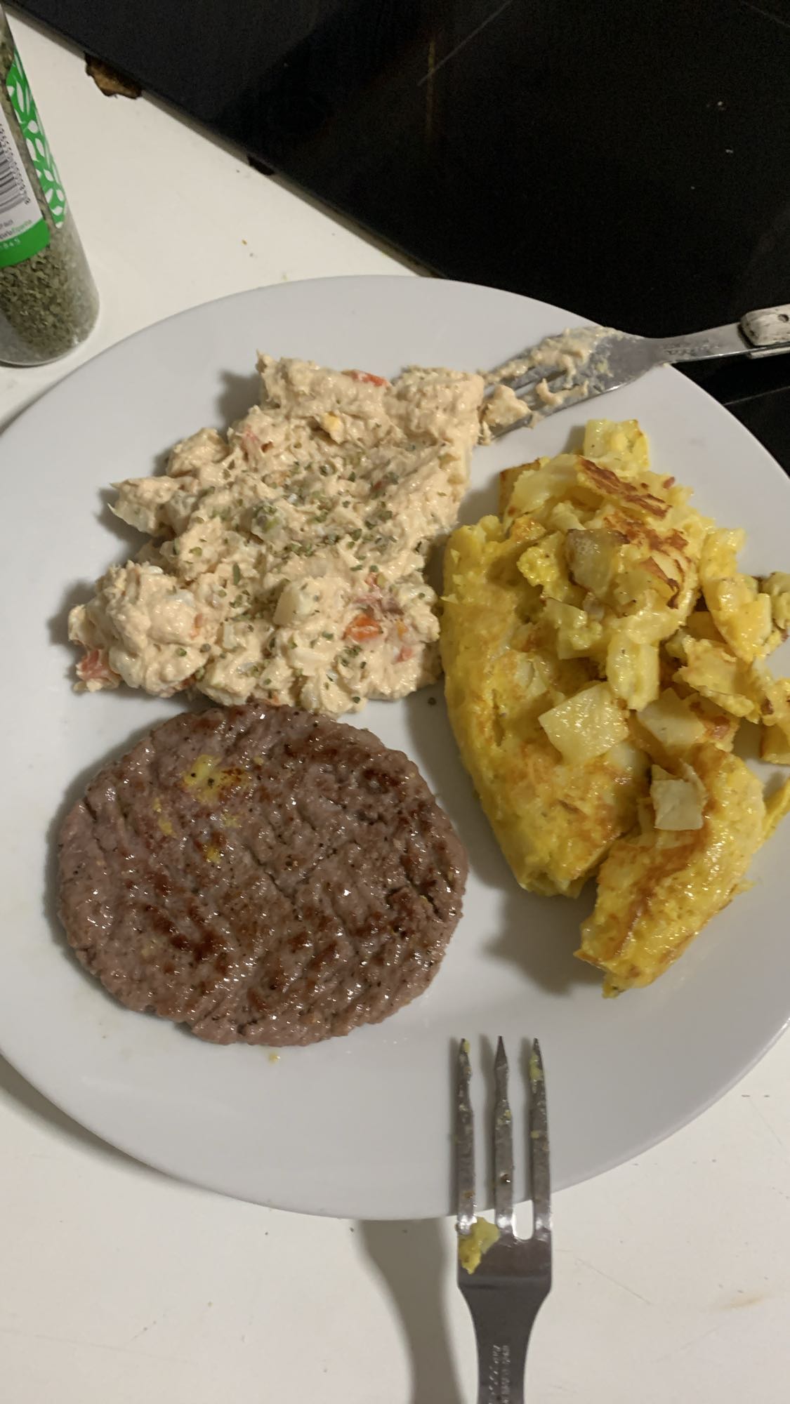 hamburguesa con ensalada