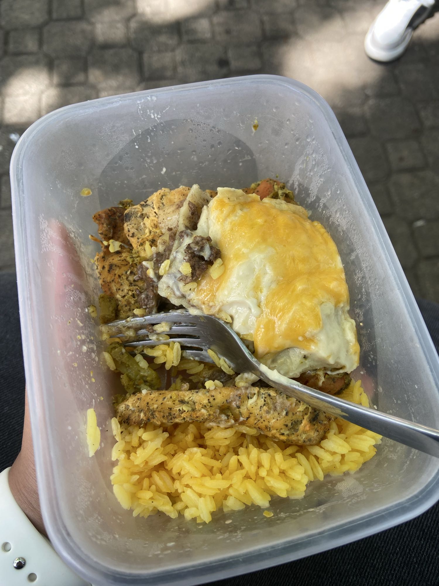 Pollo con arroz y queso