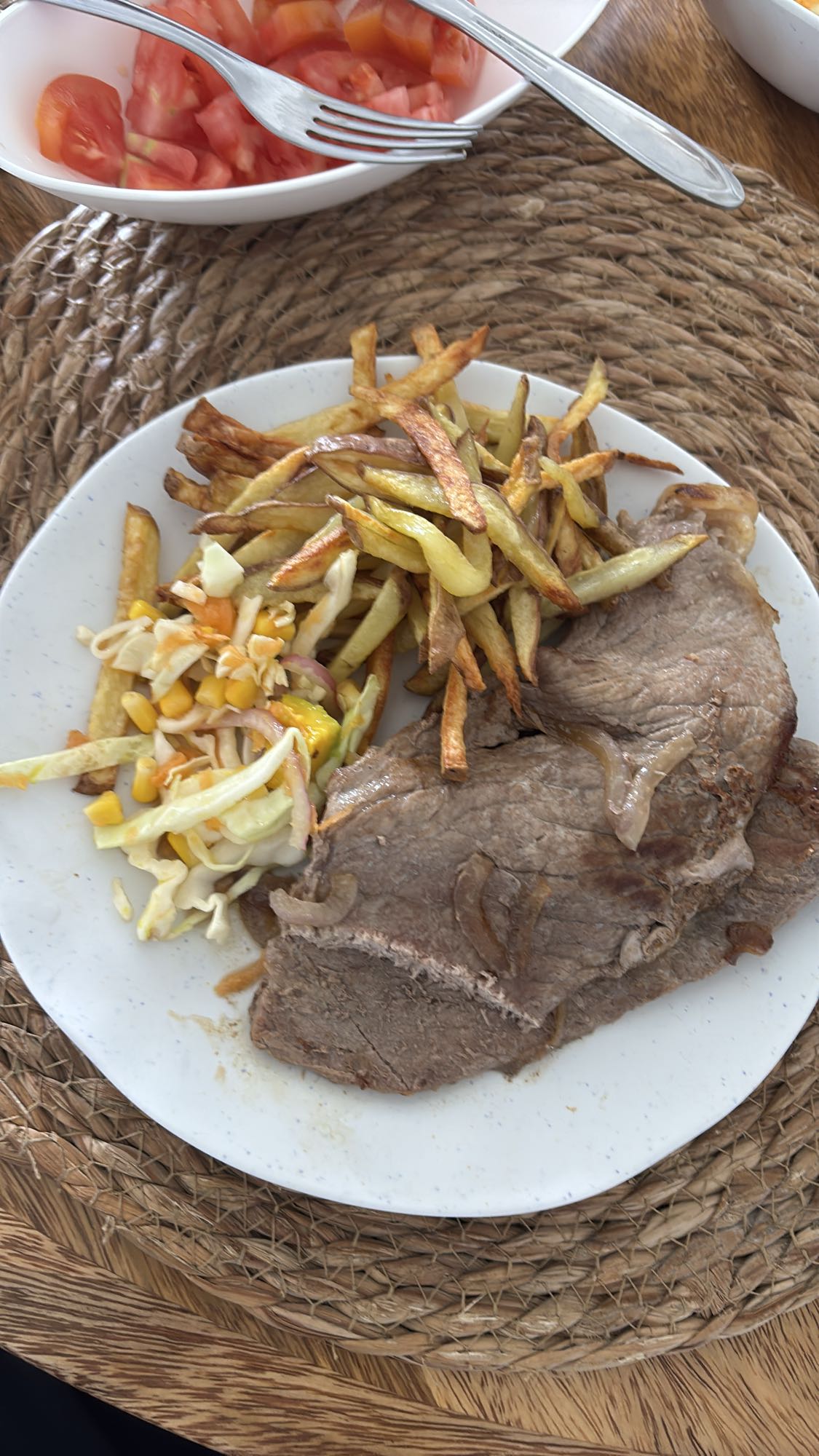 Carne con papas fritas