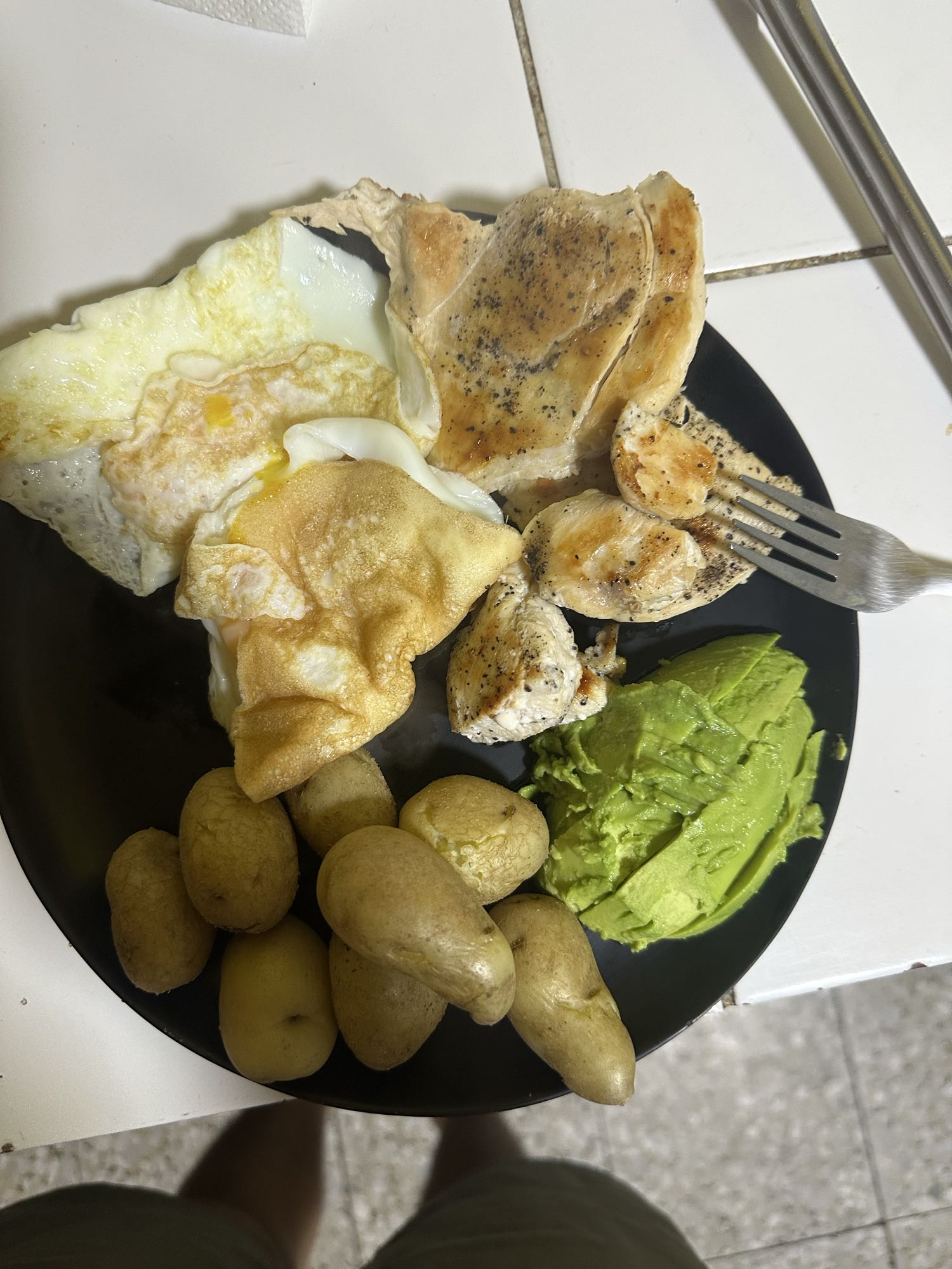 Pollo, huevos y papas