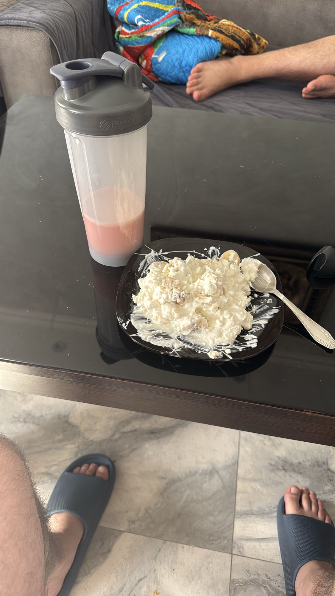 Творог с бананом и протеиновый коктейль