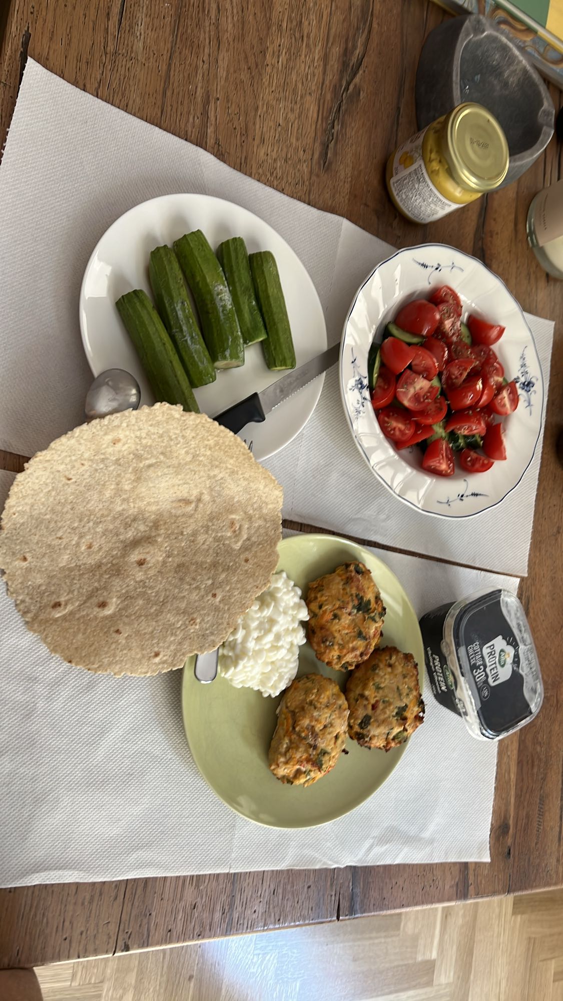 Μεσημεριανό με λαχανικά και κοτομπουκιές