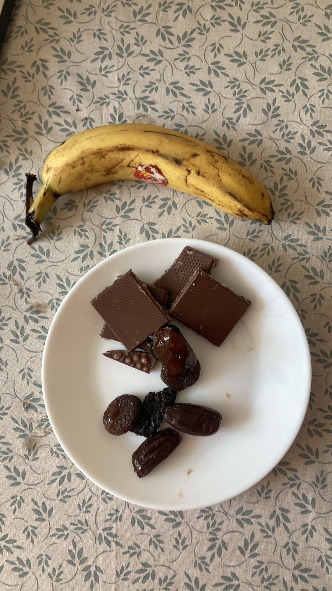 Banana, Dates & Chocolate