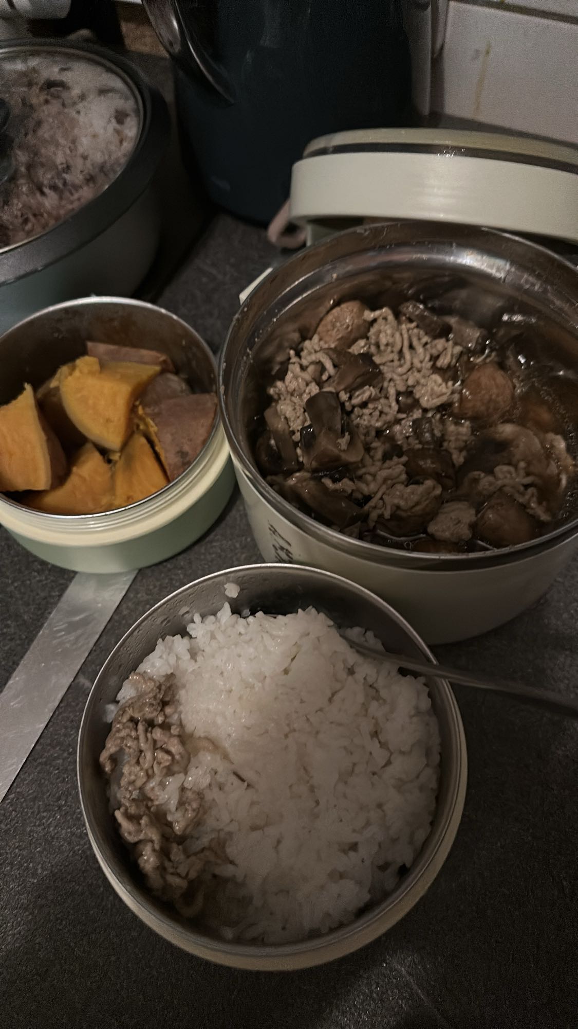 Rijst met gehakt en zoete aardappel