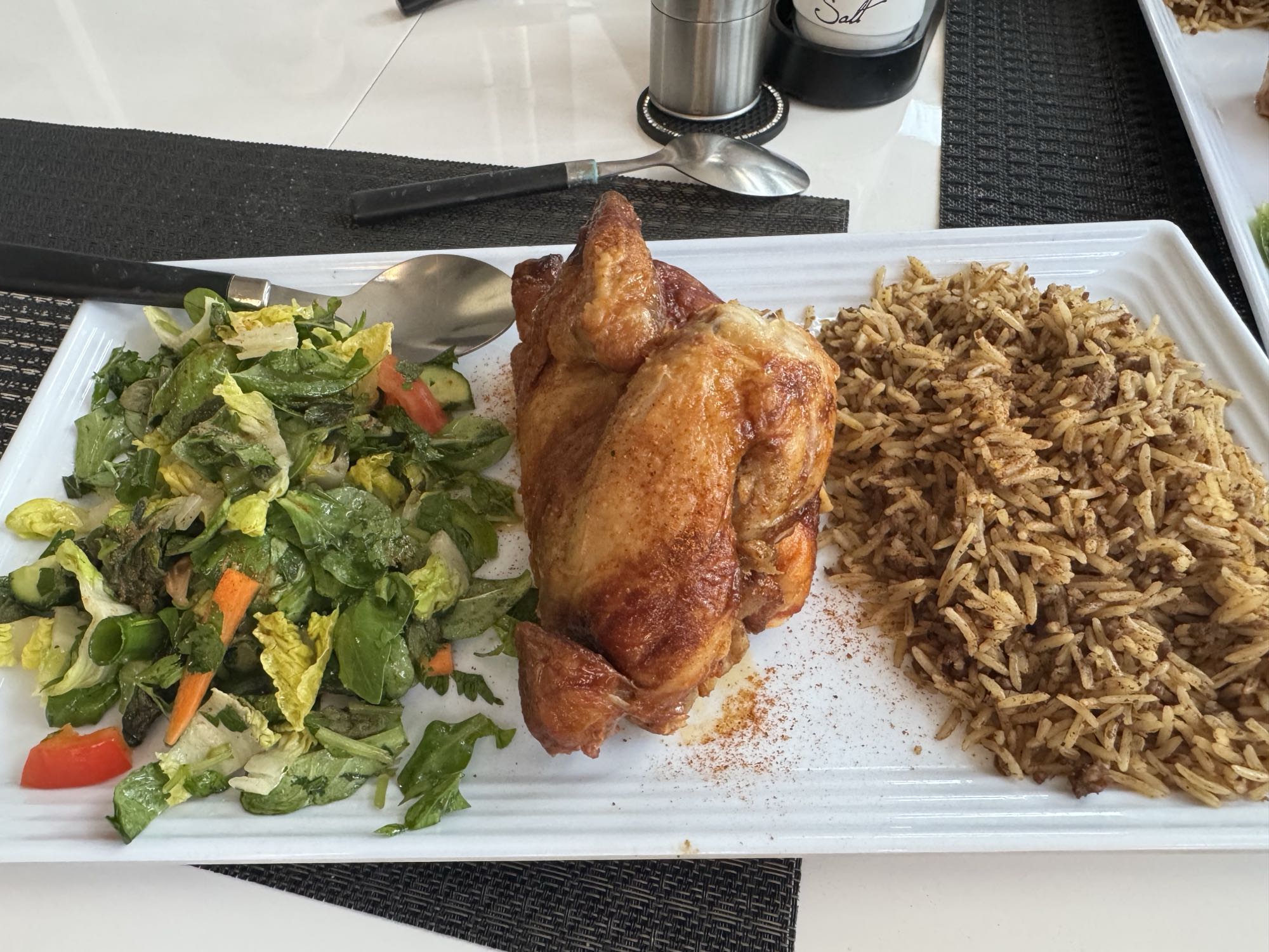 Gegrilltes Hähnchen mit Reis