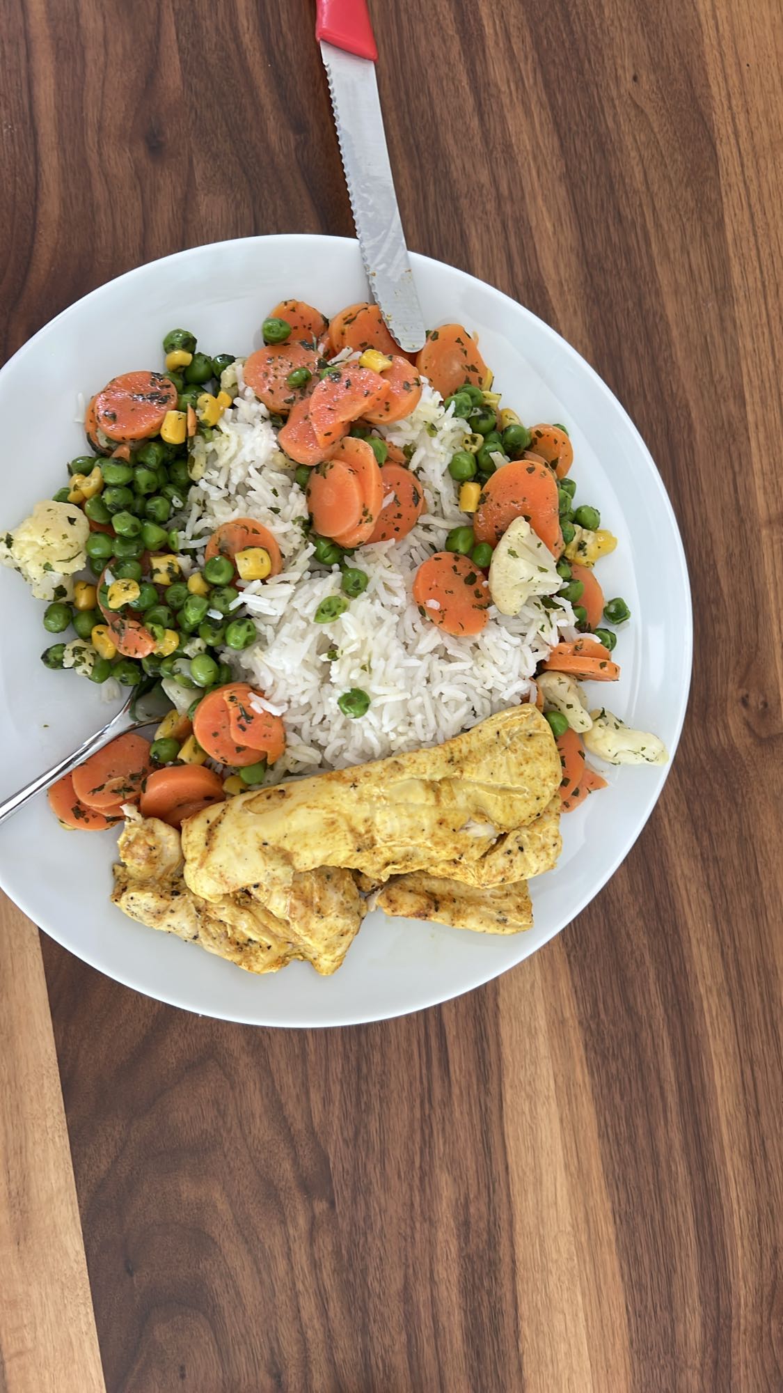 Kurczak z ryżem i warzywami