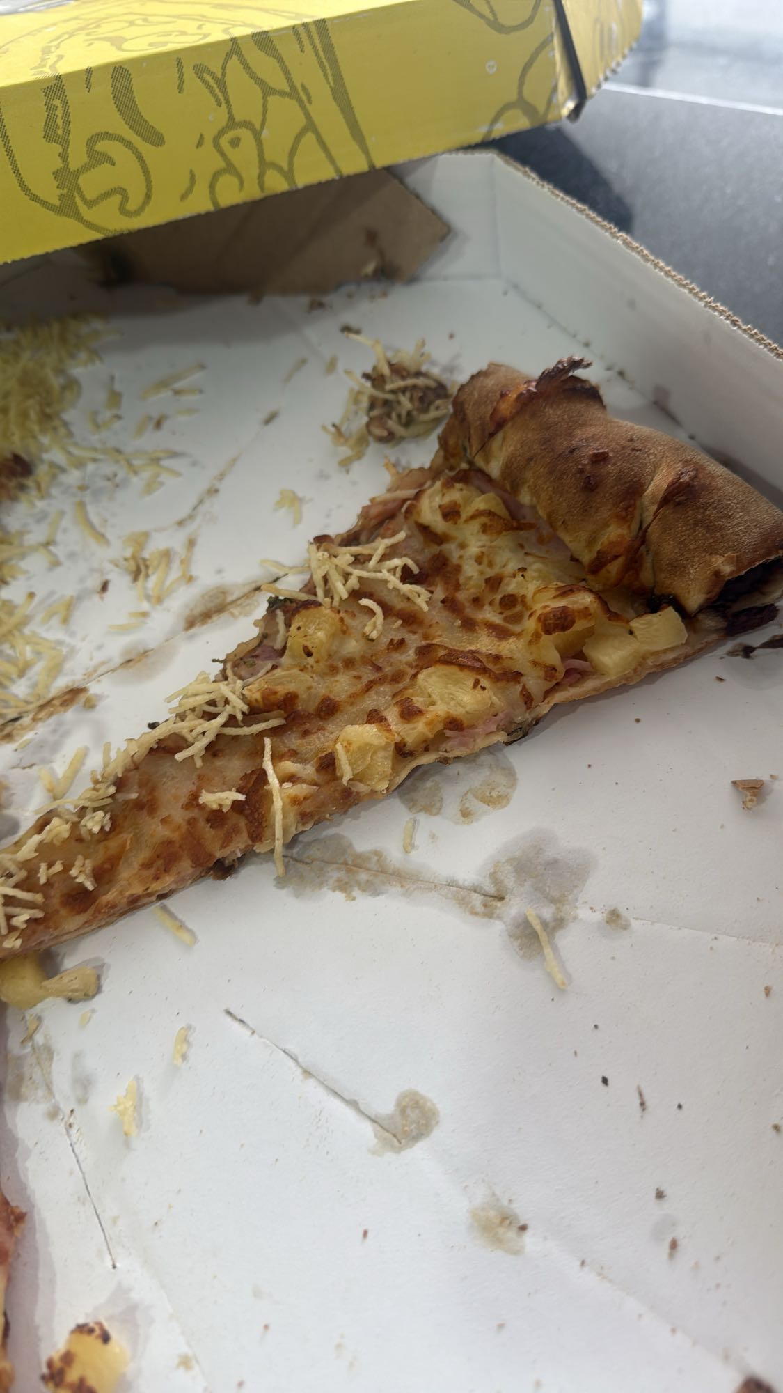 Fatia de pizza havaiana