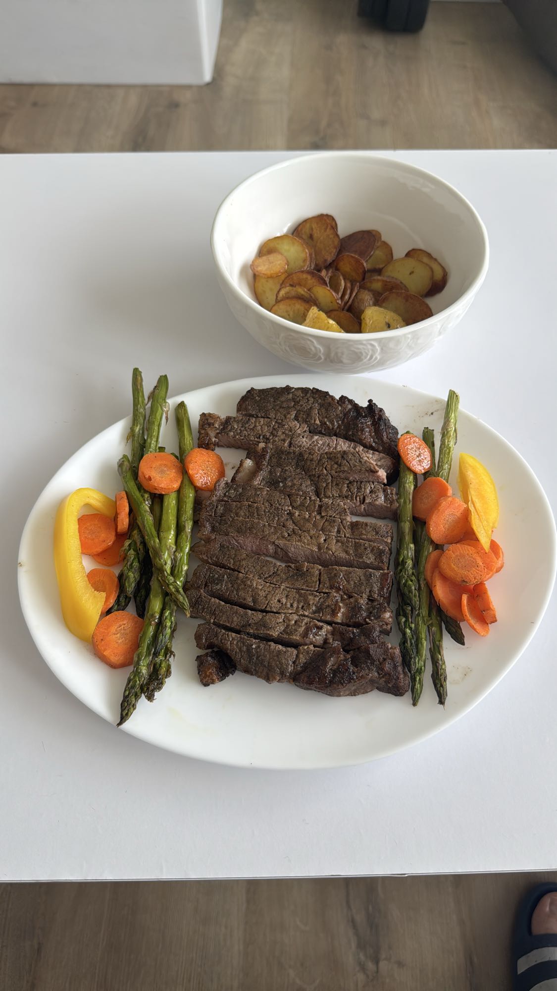 Stek z warzywami i ziemniakami