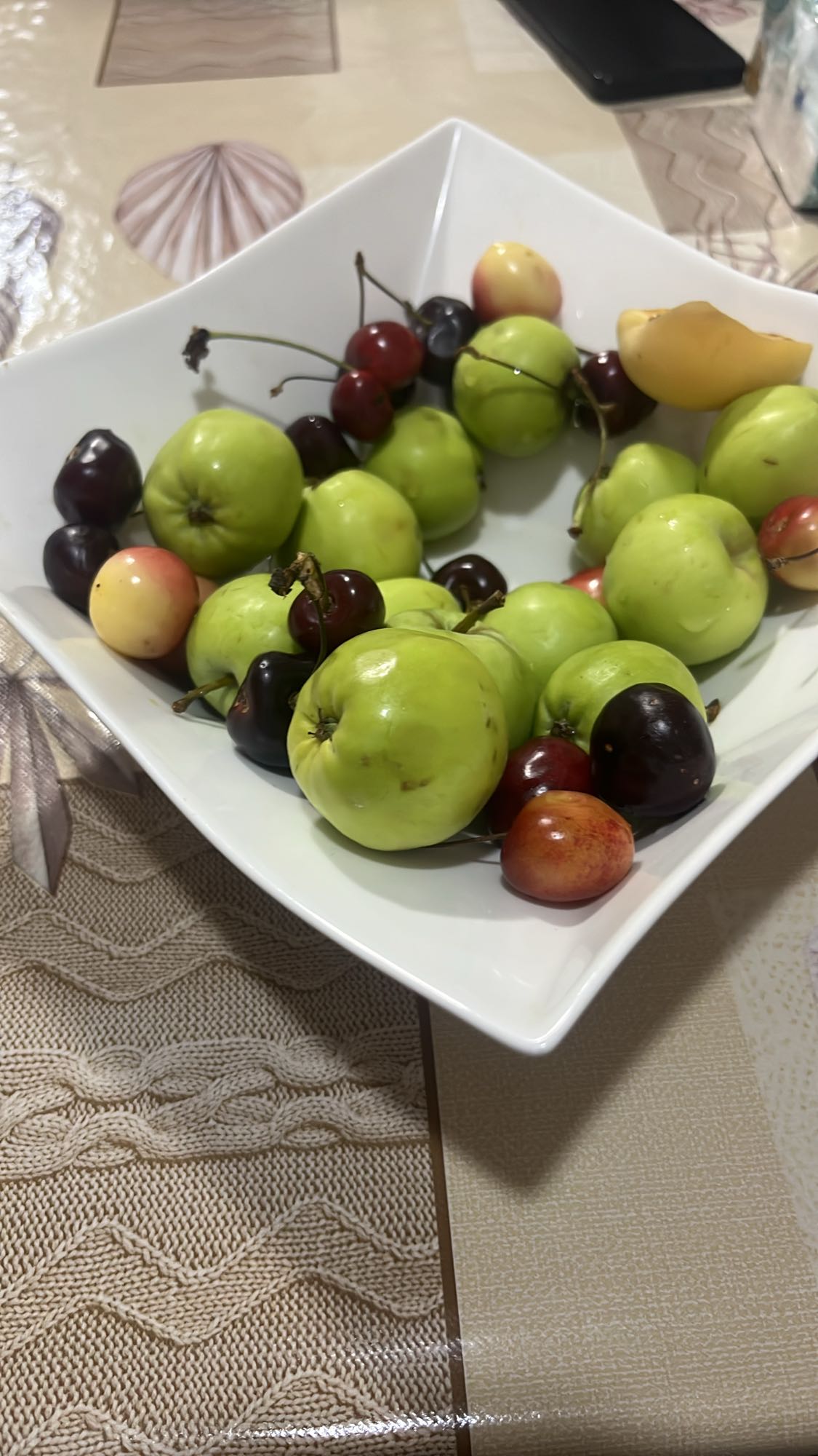 Тарелка фруктов