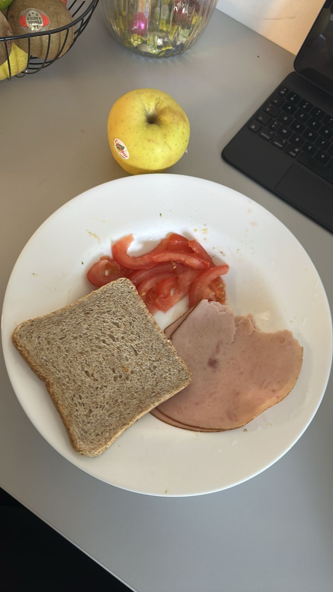 sandwich jambon tomate