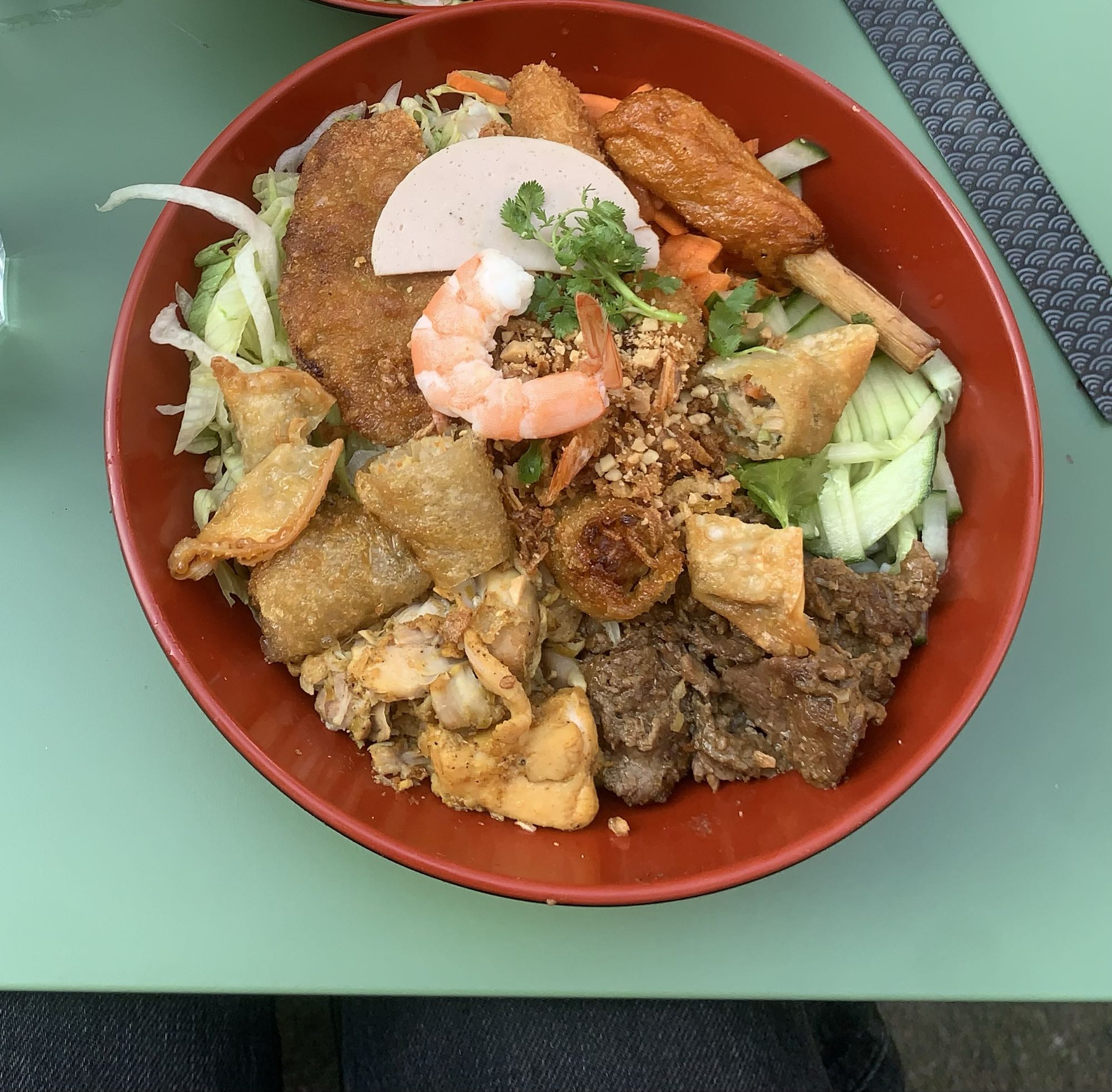 Bol vietnamien varié