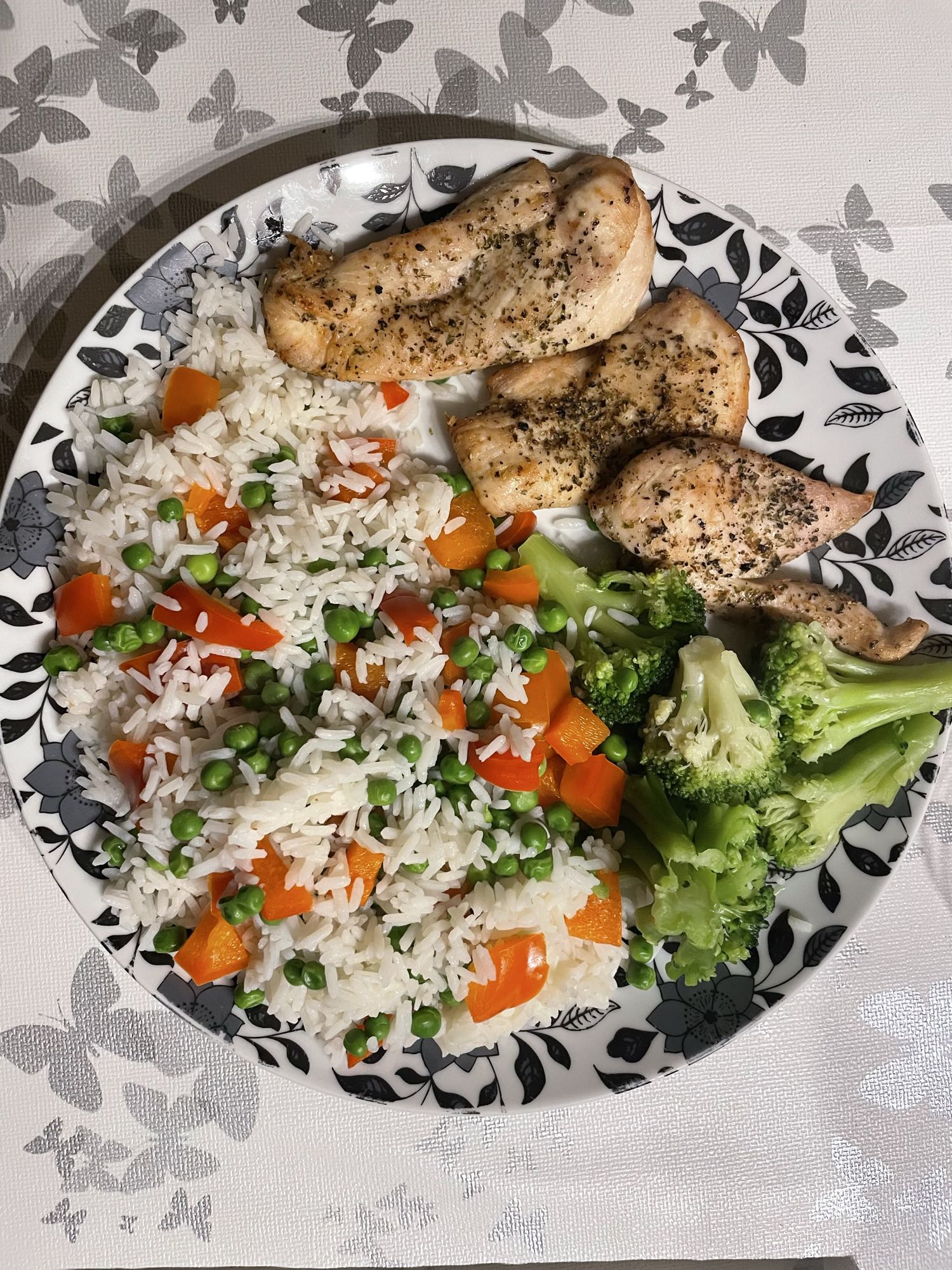 Kipfilet met rijst en groenten