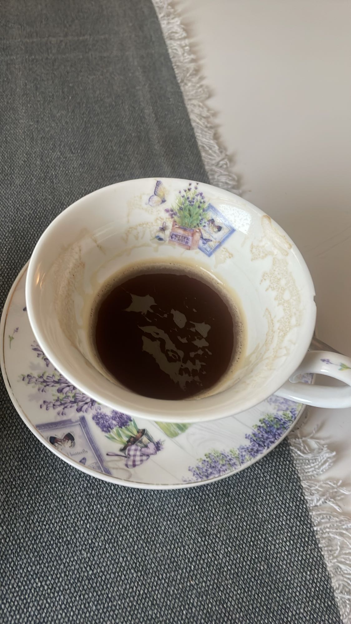 Cafea neagră simplă