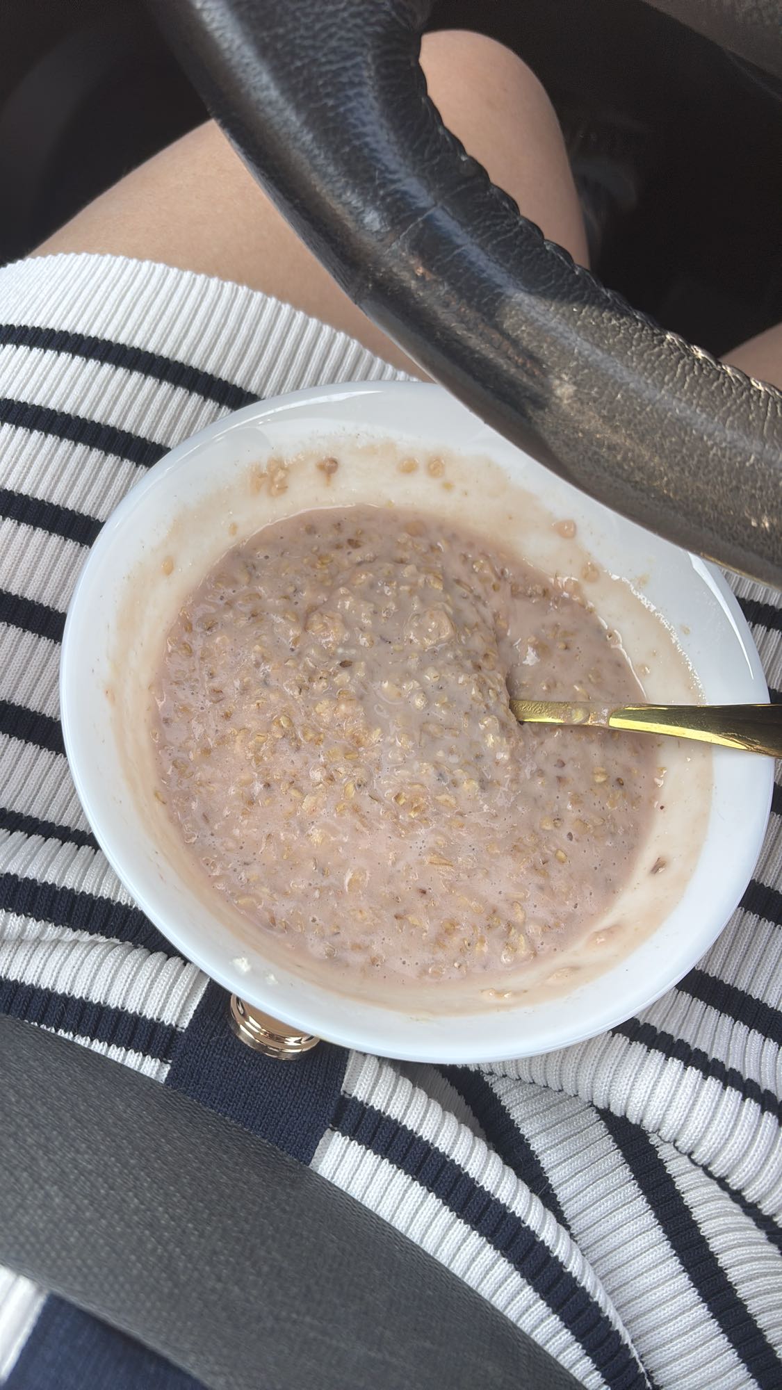 Owsianka truskawkowa bez mleka z odżywką białkową