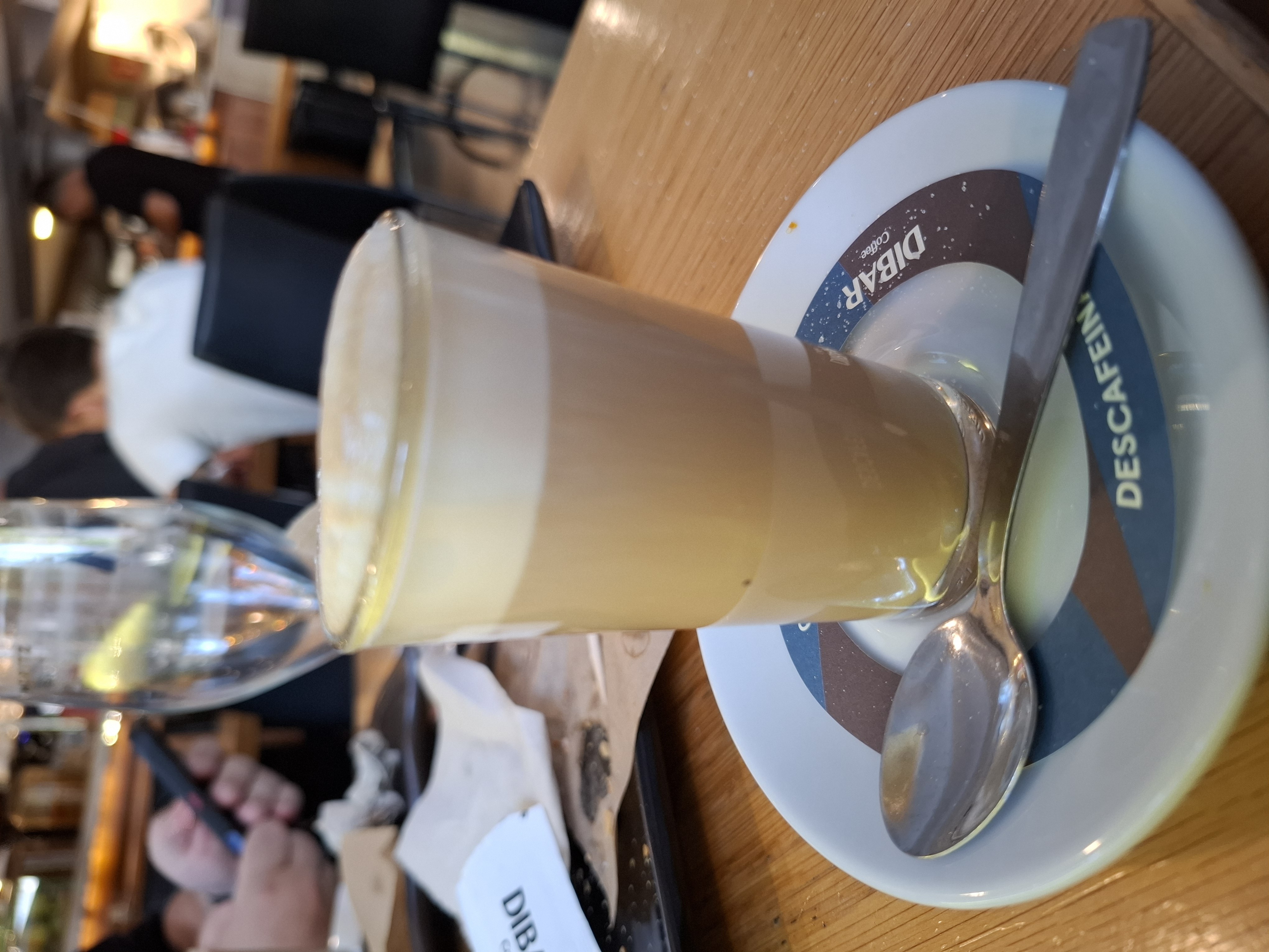 café con leche descafeinado