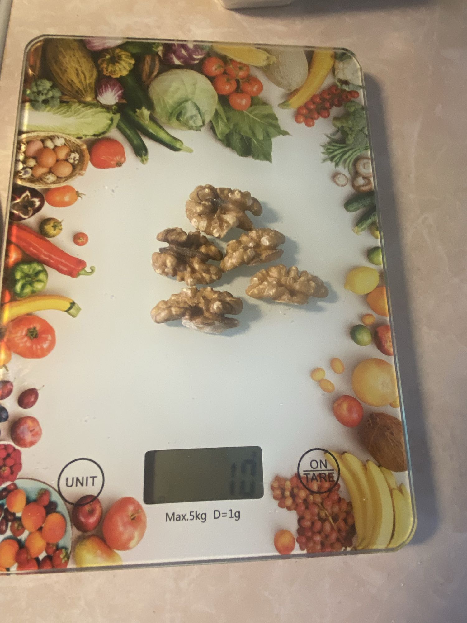 جوز على الميزان