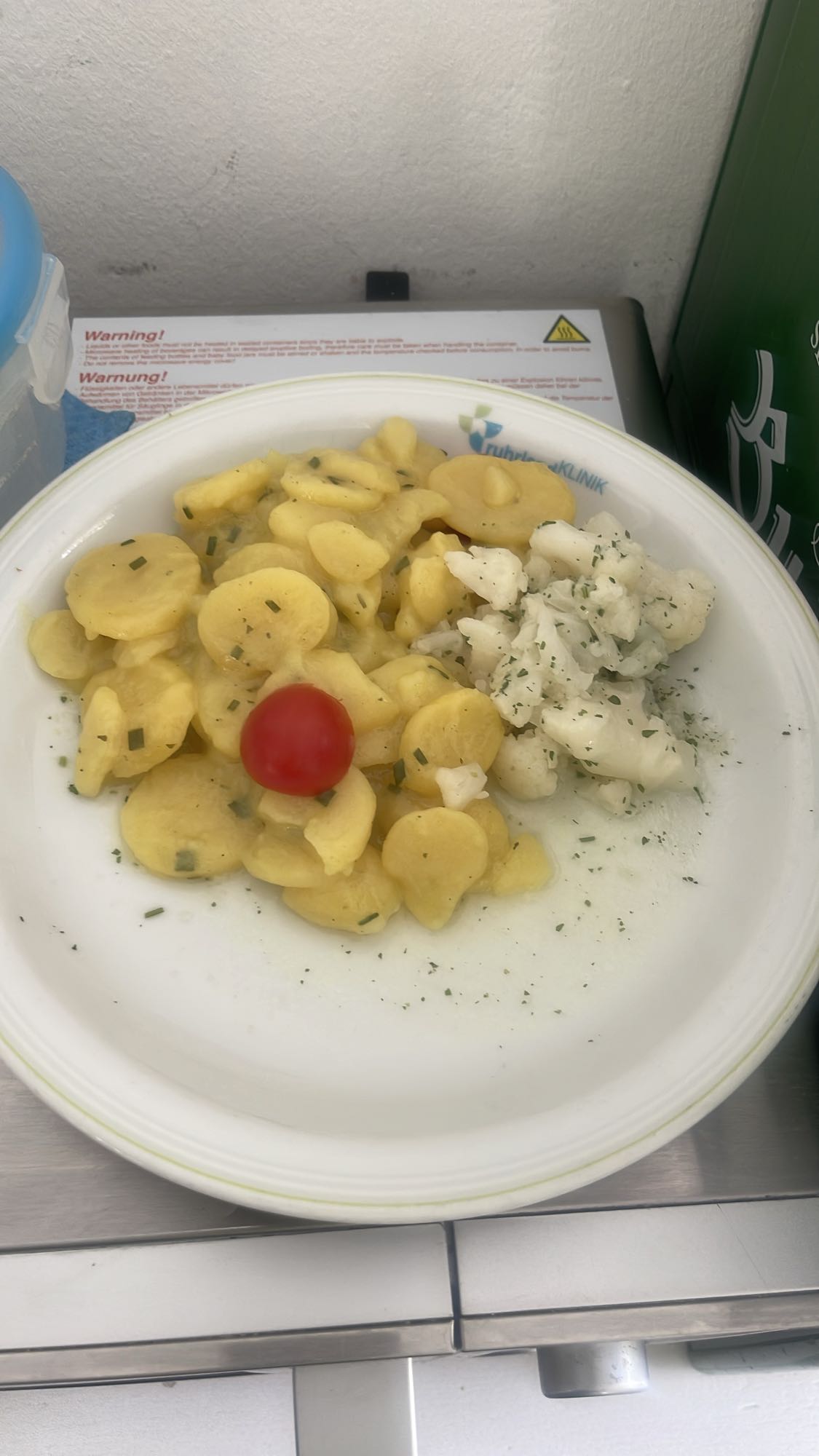 Potato salad with cauliflower