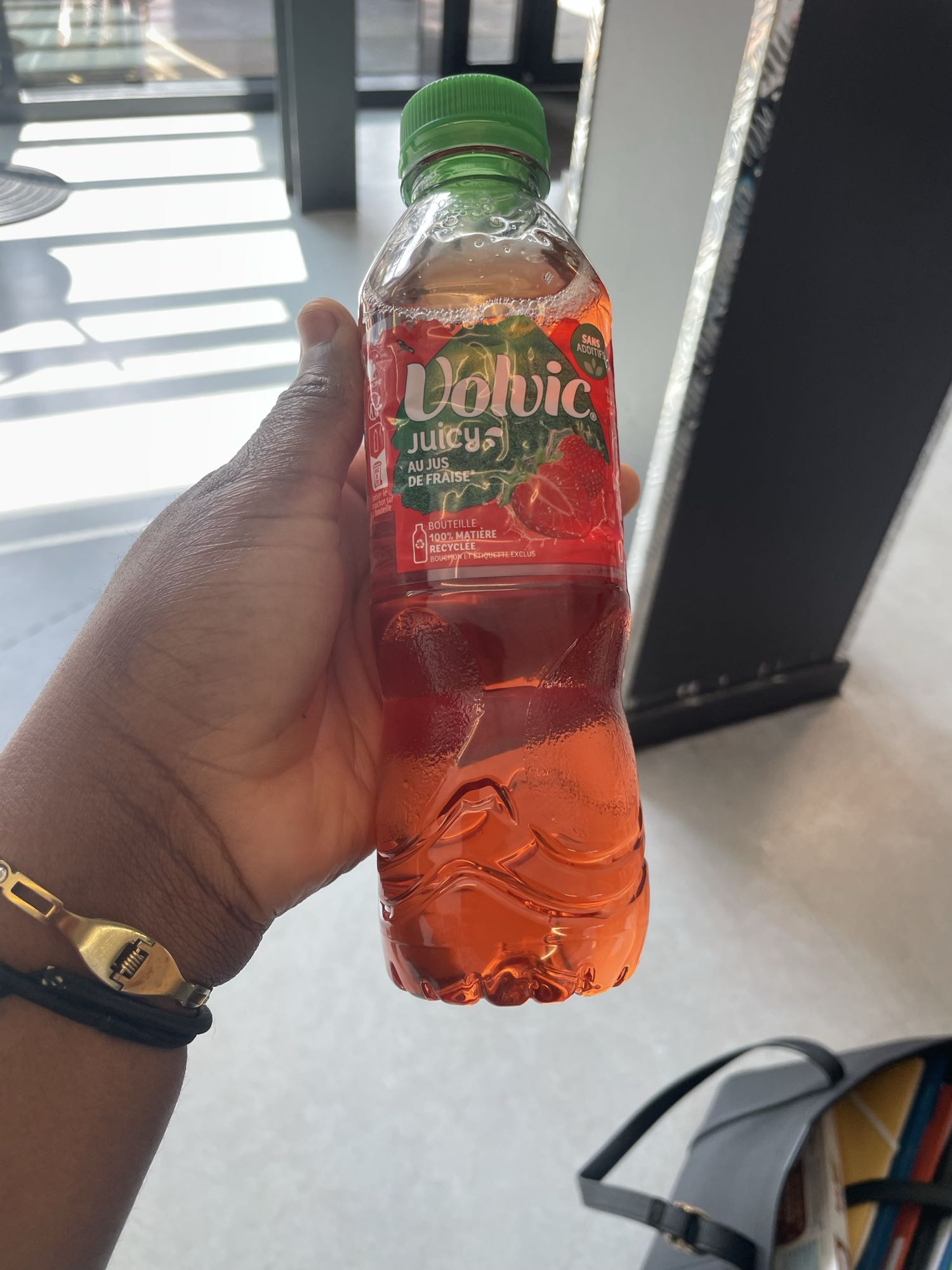 Boisson fraise Volvic