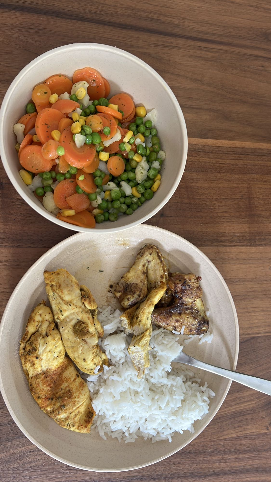 Pierś z kurczaka z ryżem i warzywami