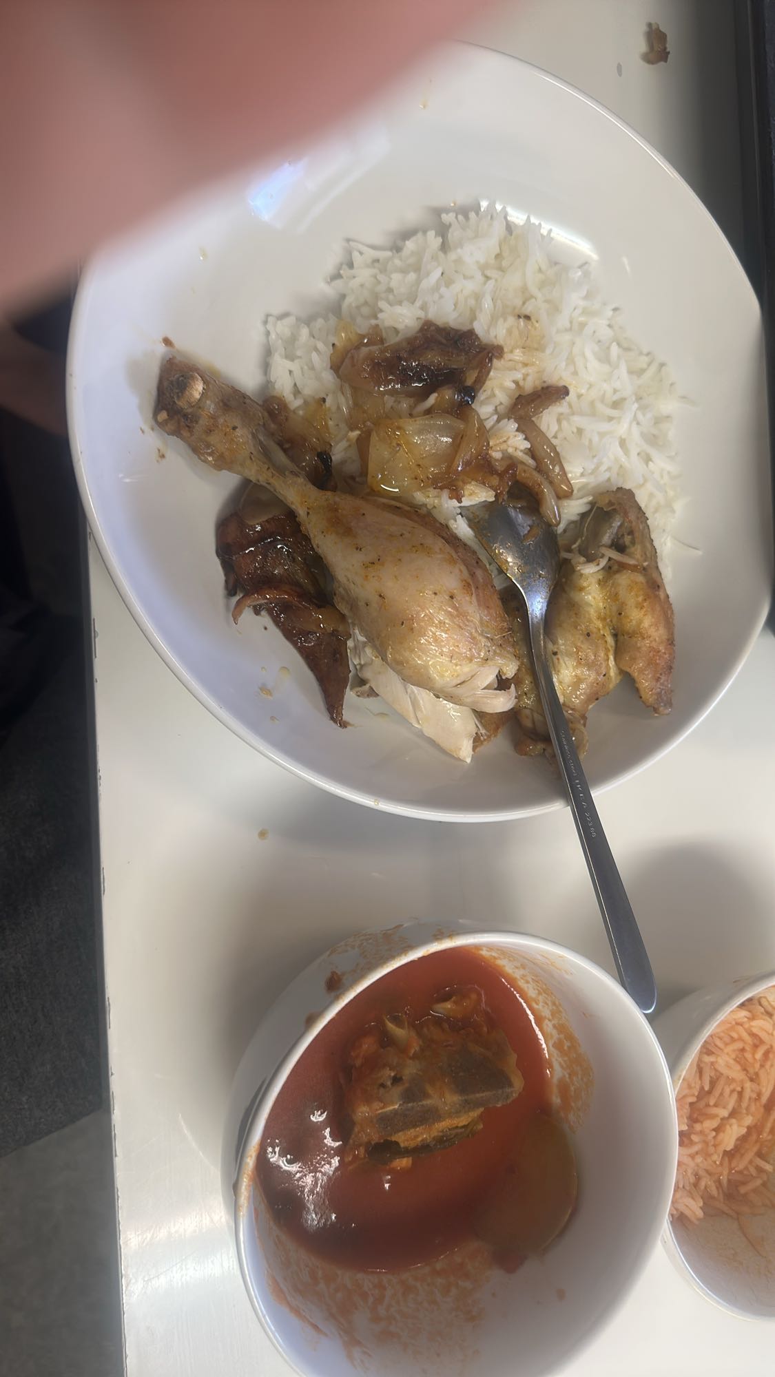 Kyckling med ris och tomatsås